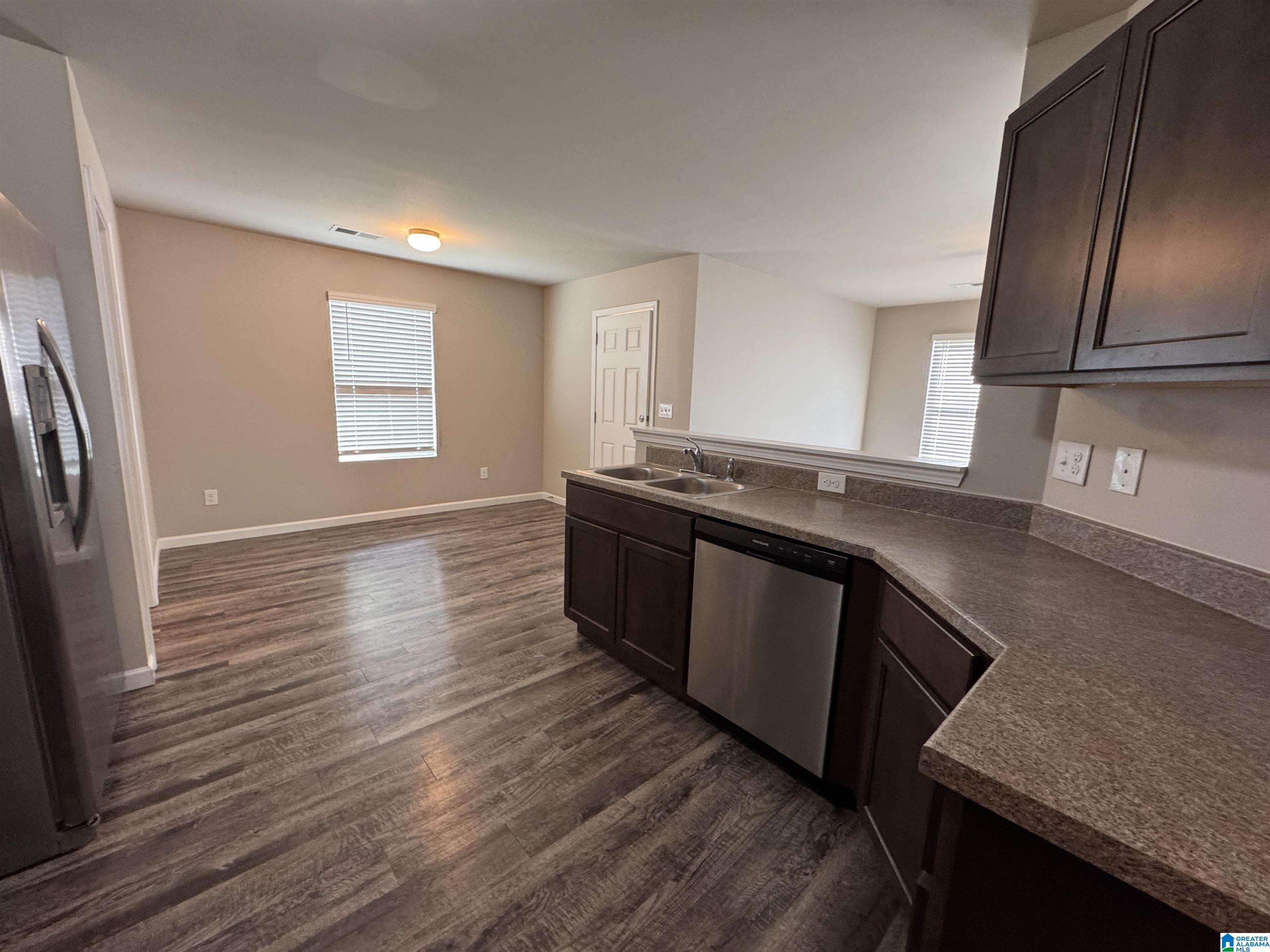 776 THE HEIGHTS LANE