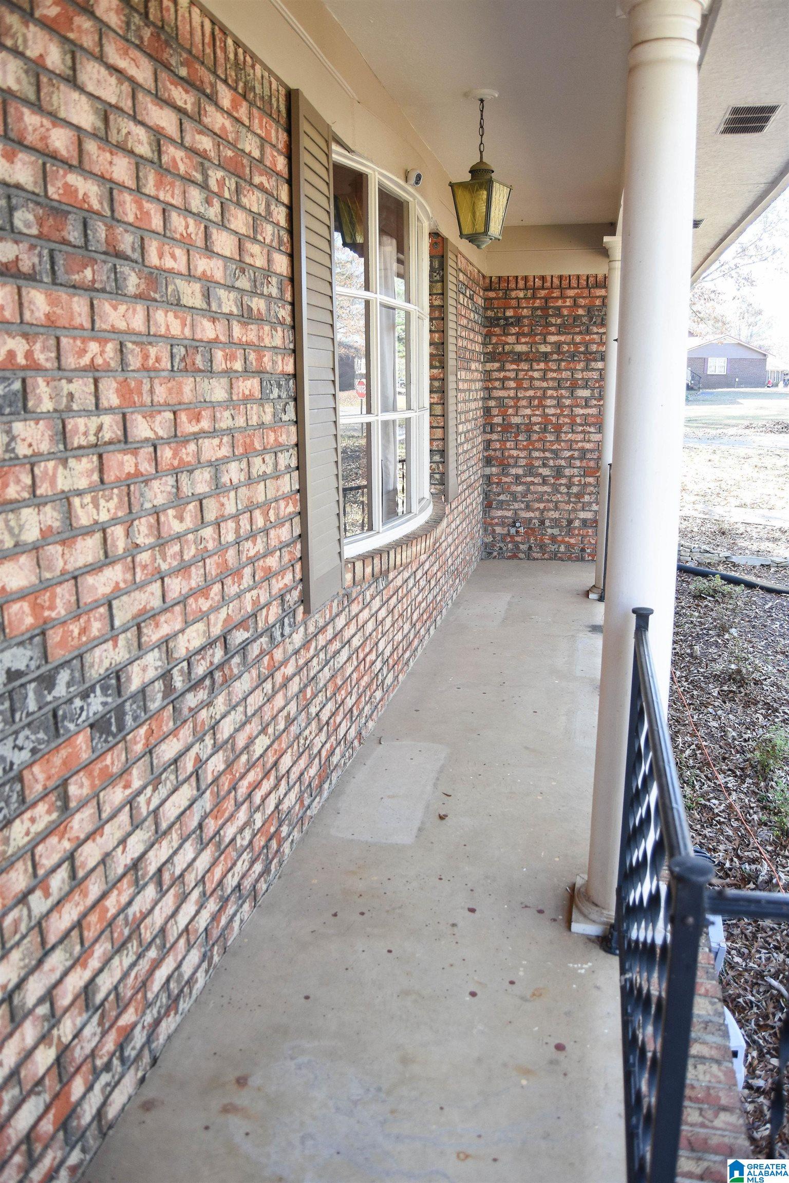 1809 ROBINHOOD DRIVE