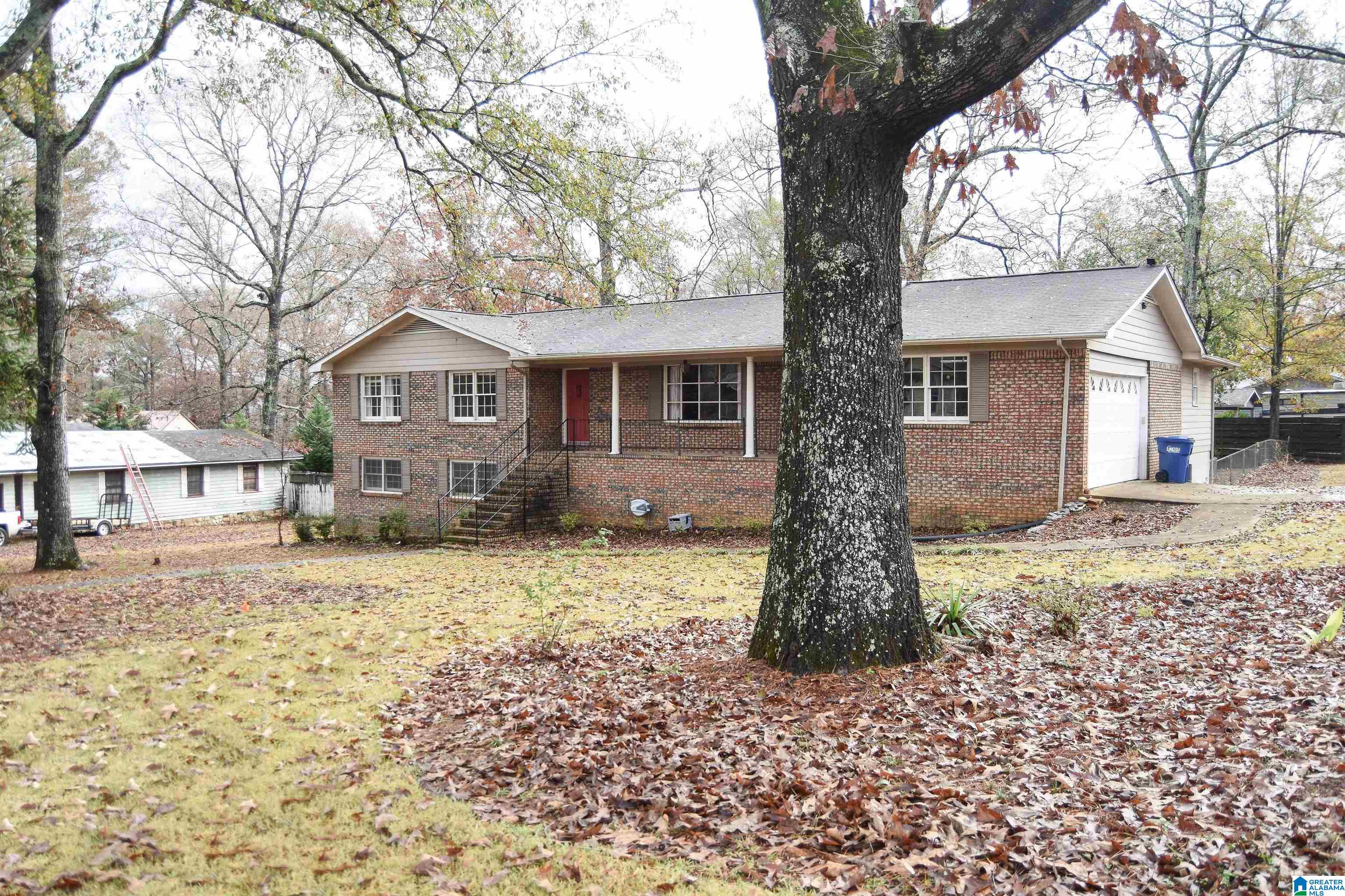 1809 ROBINHOOD DRIVE