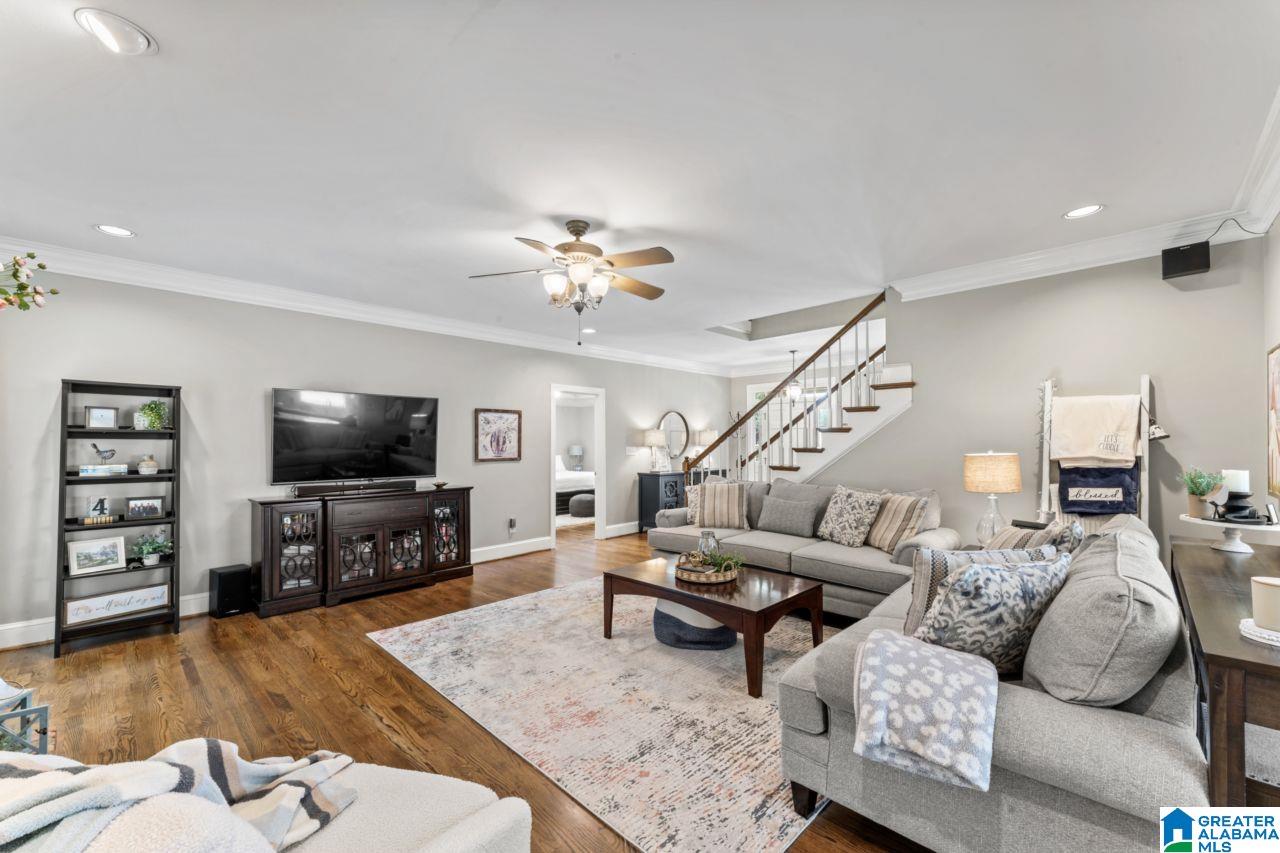 1505 CYPRESS LANE