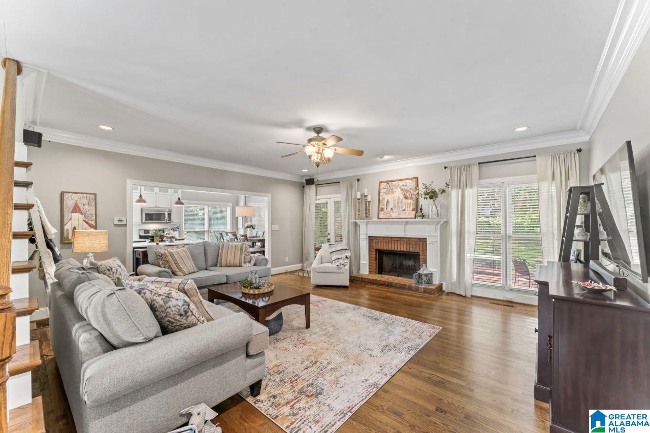 1505 CYPRESS LANE