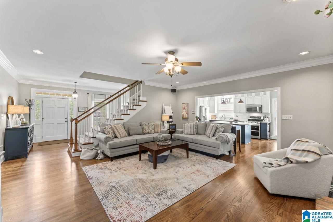 1505 CYPRESS LANE