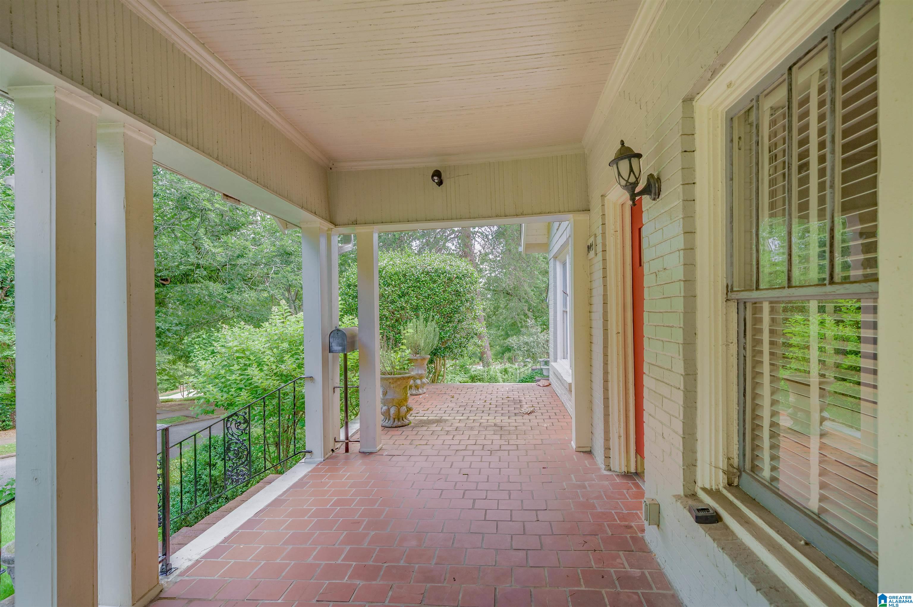 1005 ESSEX ROAD
