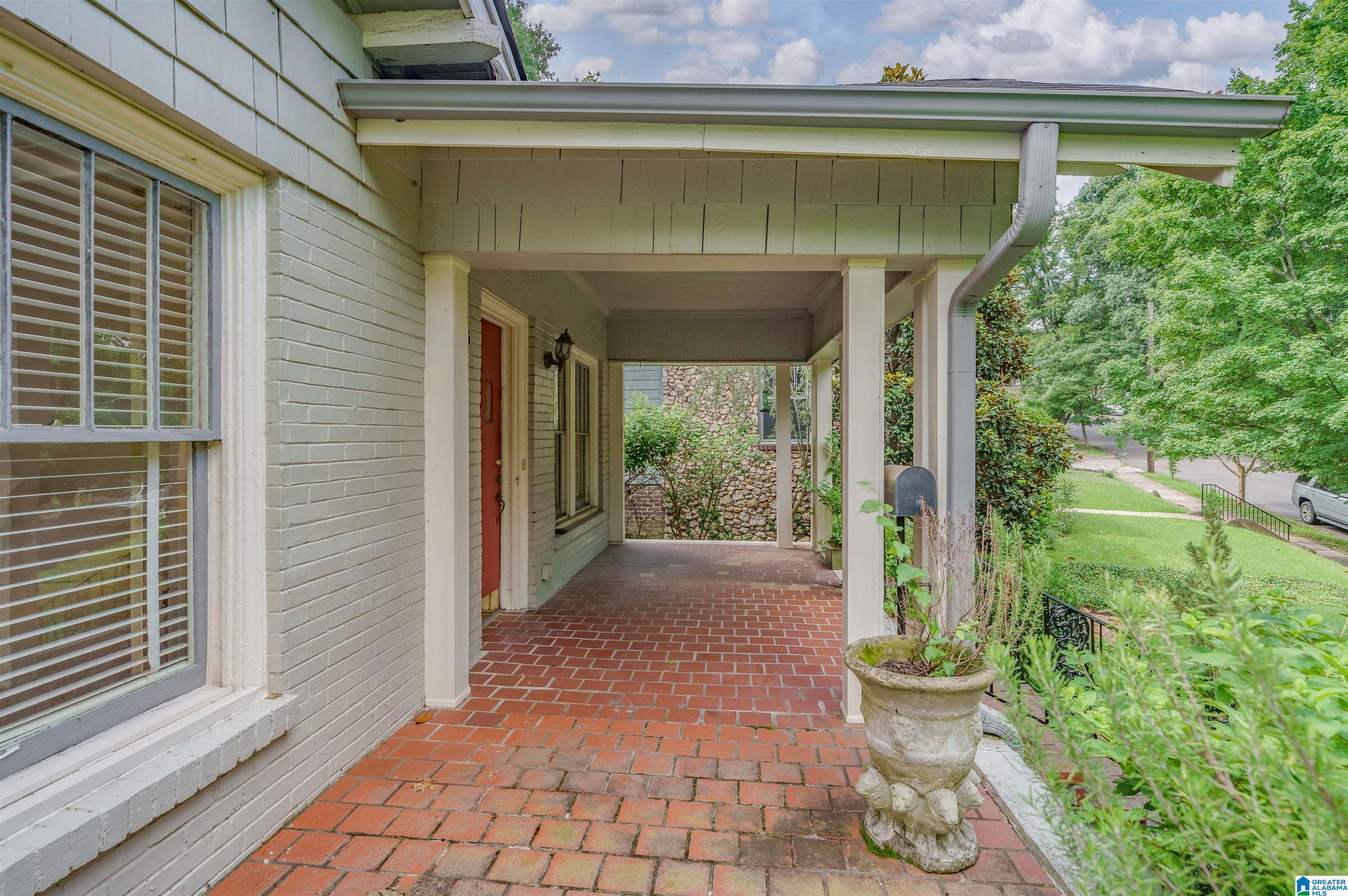 1005 ESSEX ROAD