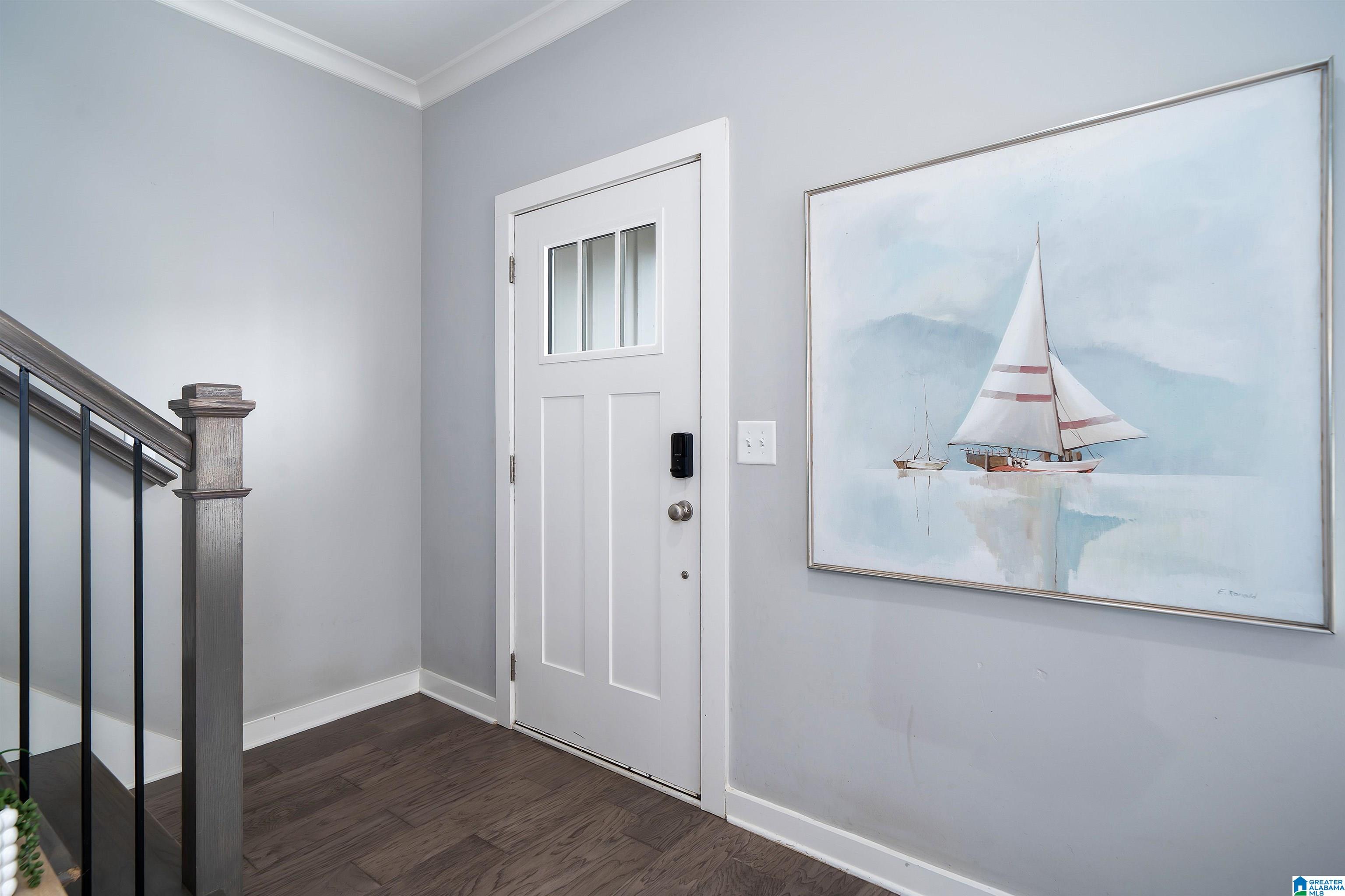 911 WHITE BARN CIRCLE