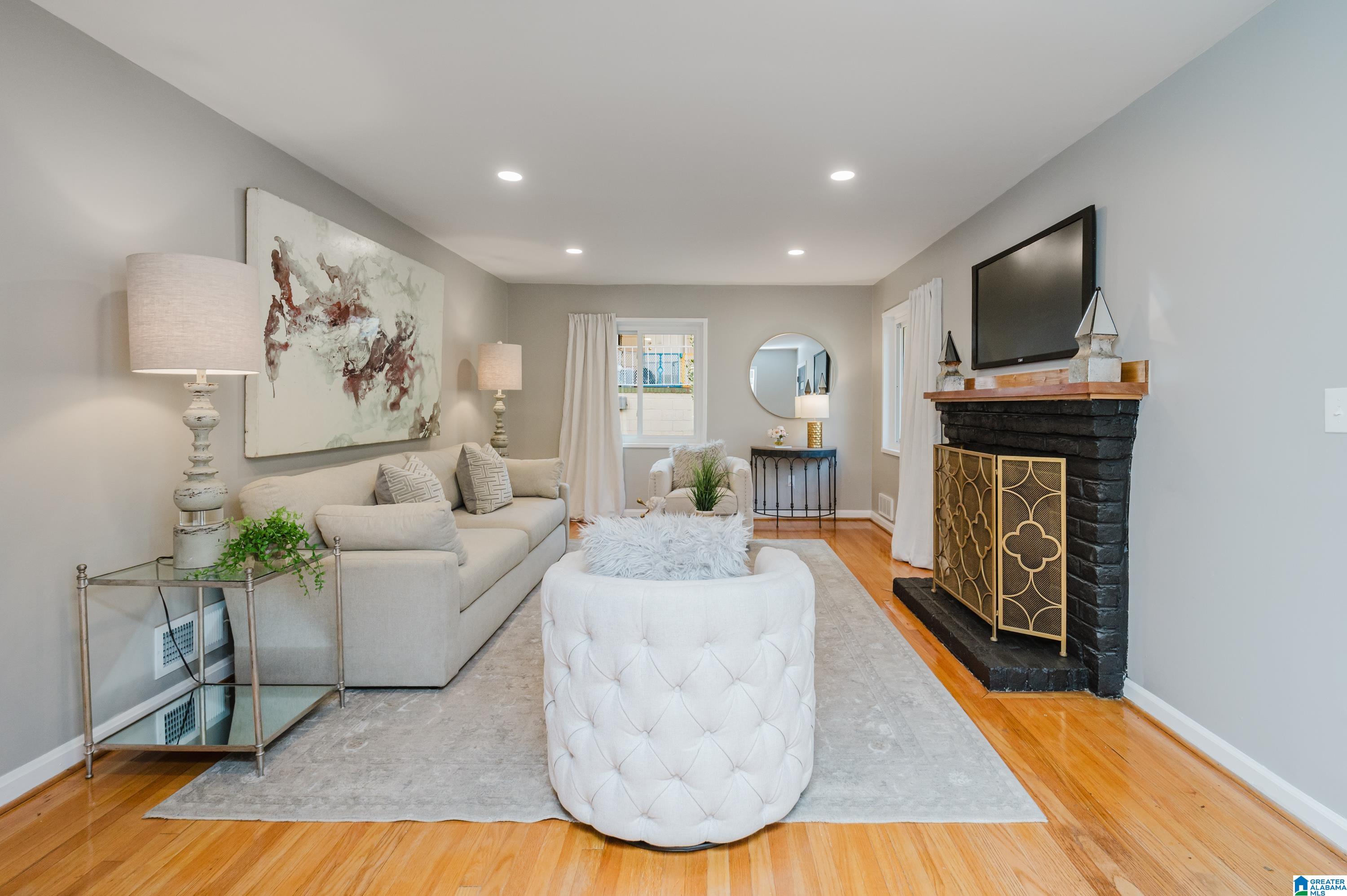 1725 WINDSOR BOULEVARD