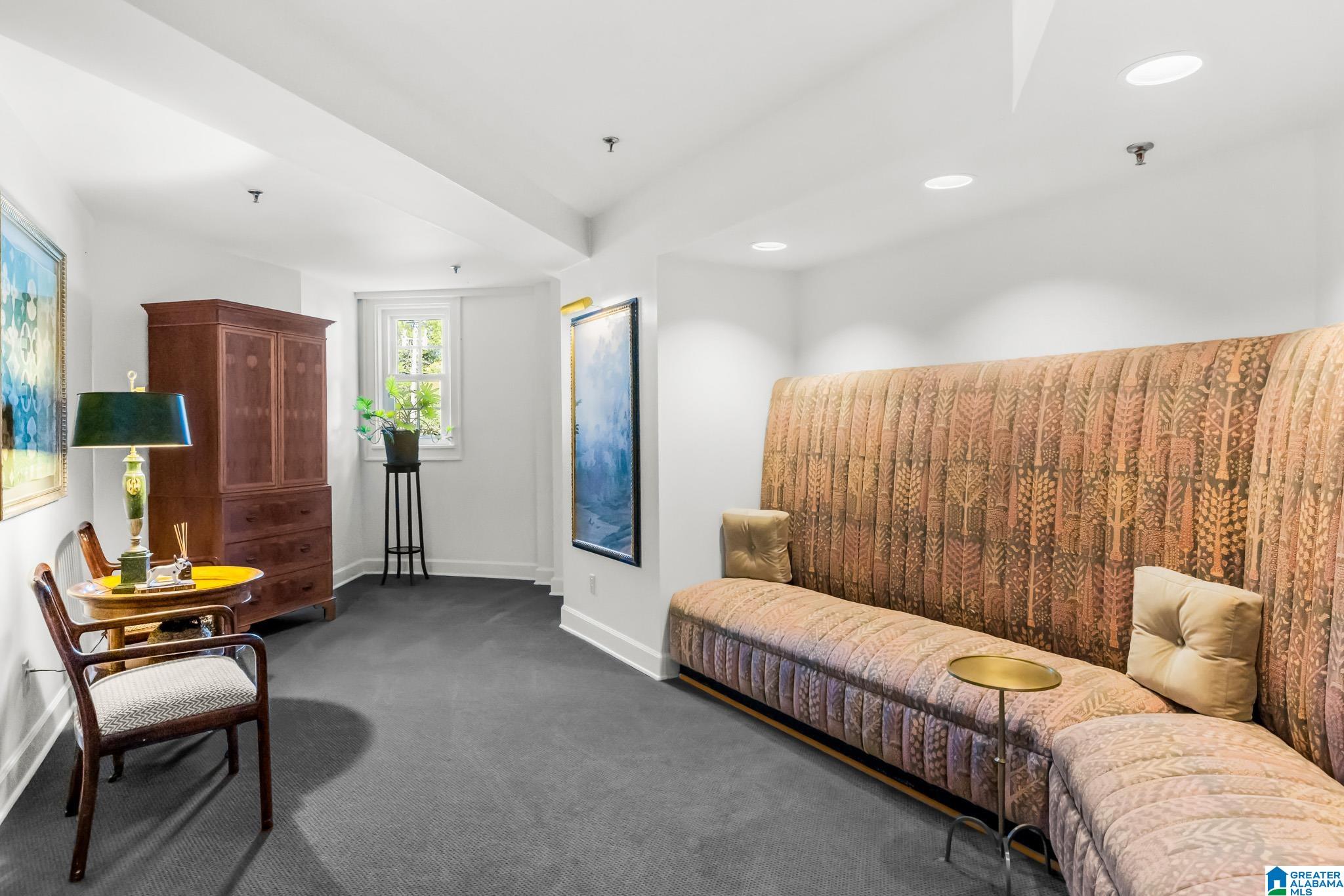 1100 27TH STREET S 1005B