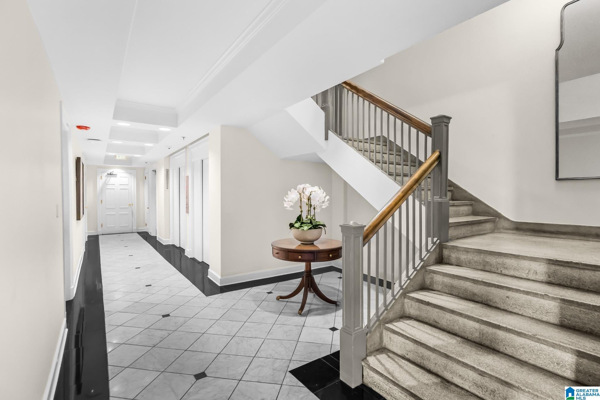1100 27TH STREET S 1005B