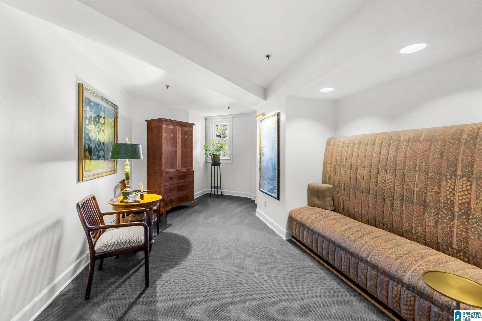 1100 27TH STREET S 1005B