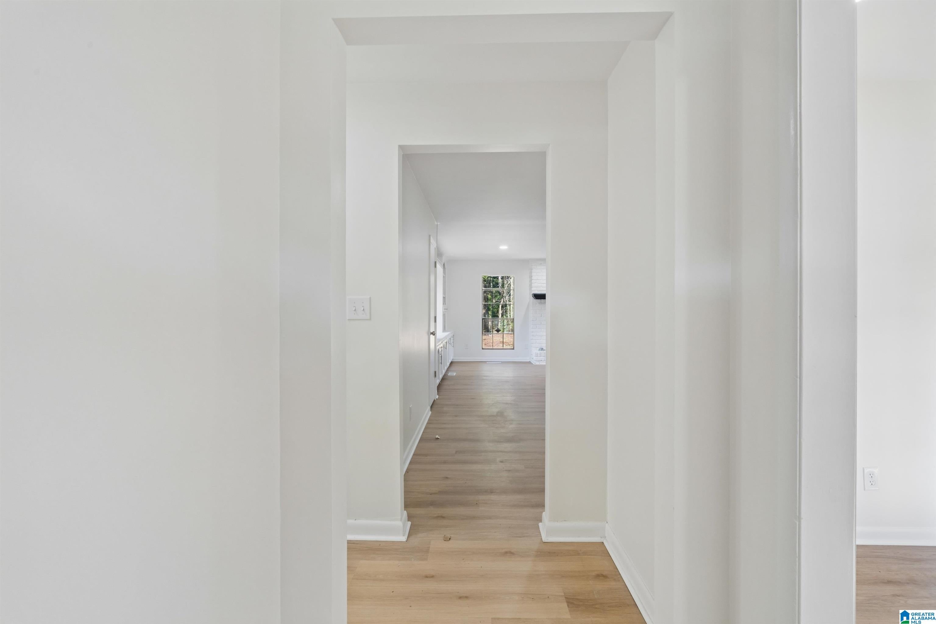 828 JEFFERY LANE