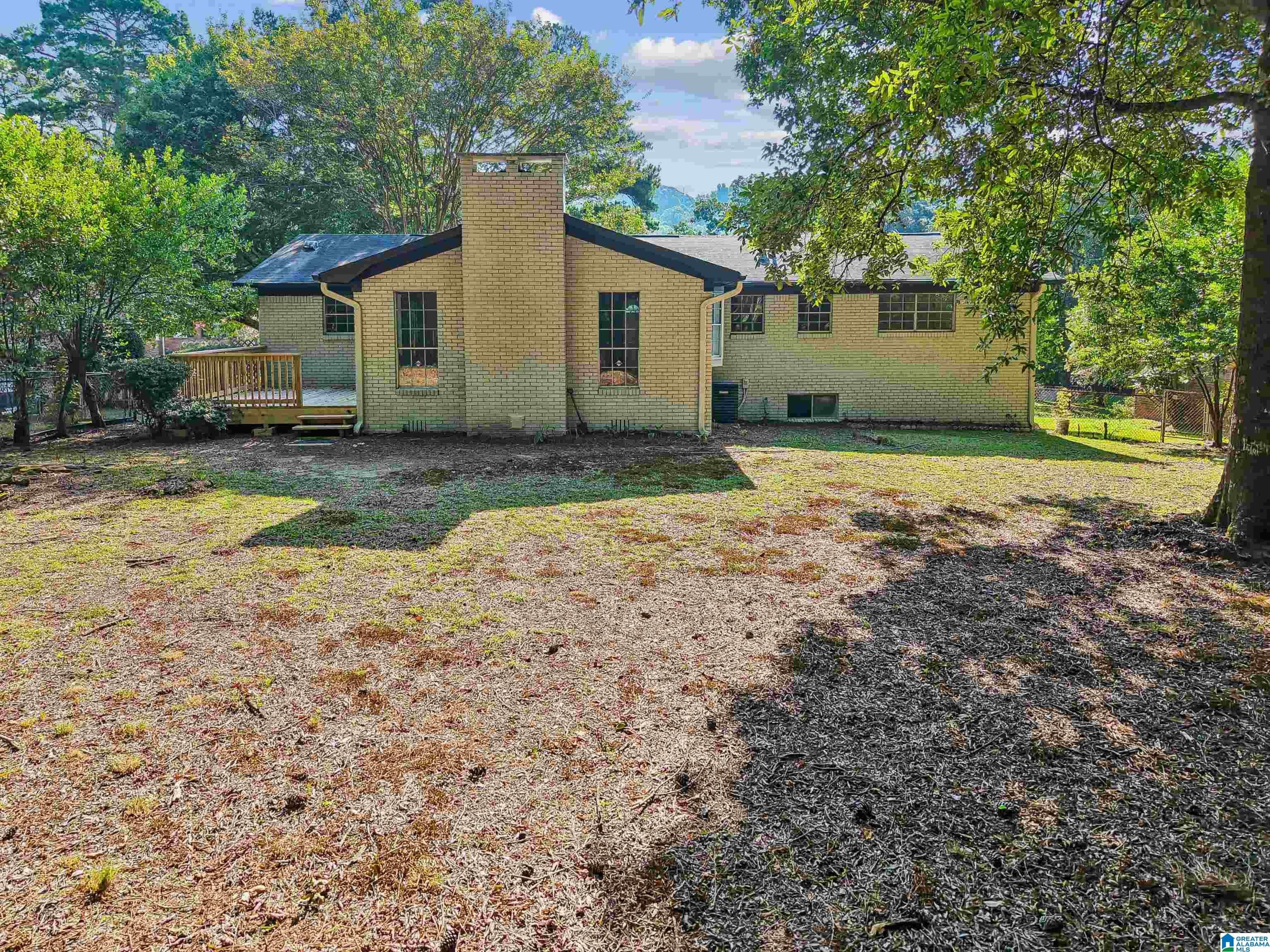 828 JEFFERY LANE
