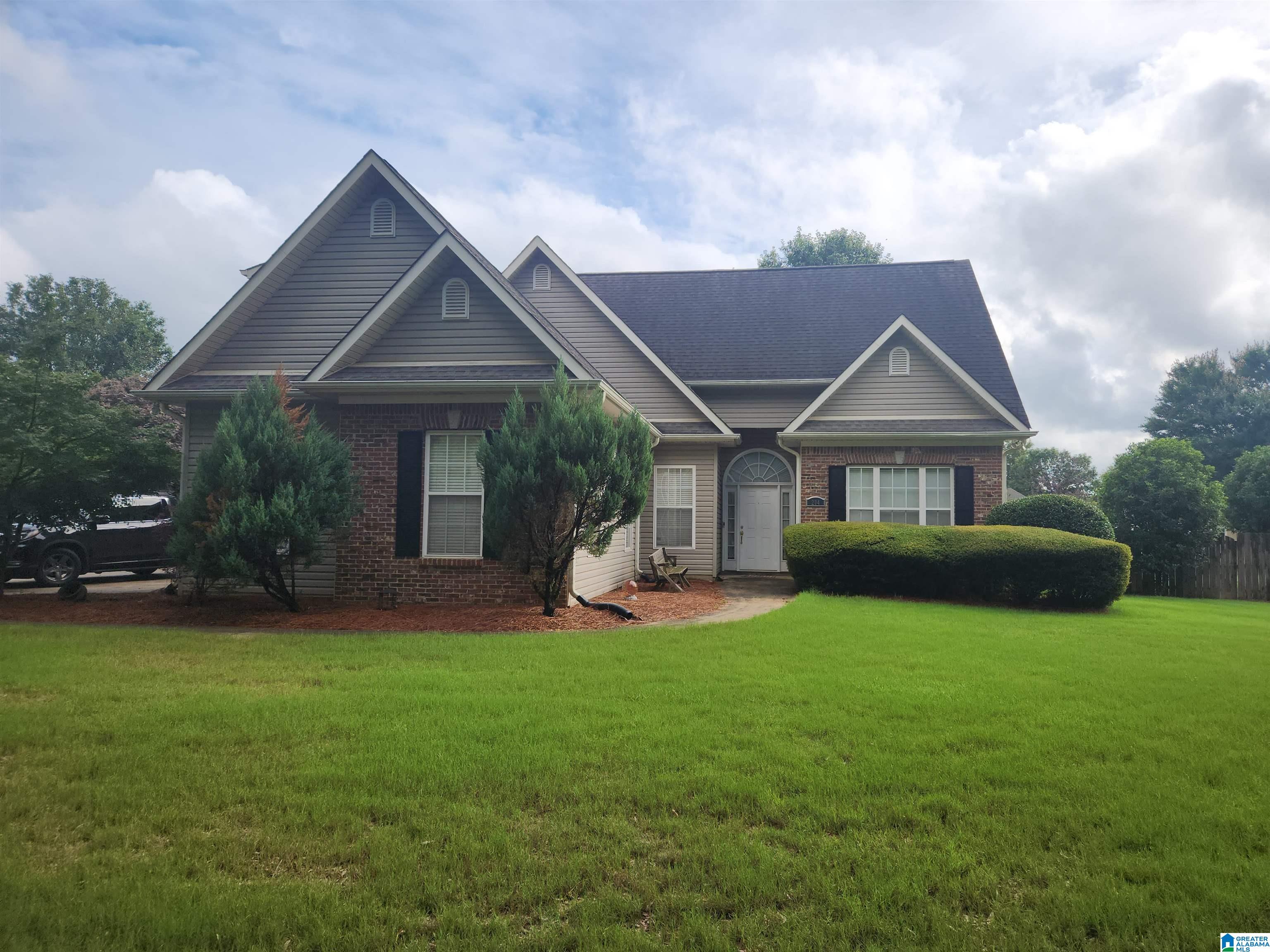 Photo 1 of 33 — 204 SUNRISE COURT, ALABASTER, AL 35007