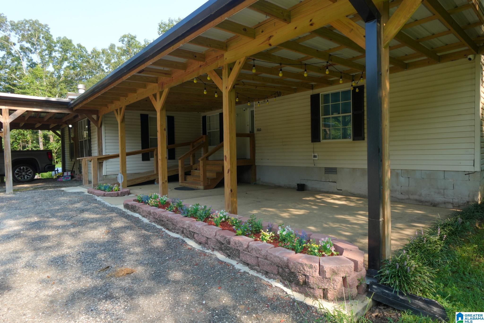 1060 BOILING SPRINGS ROAD
