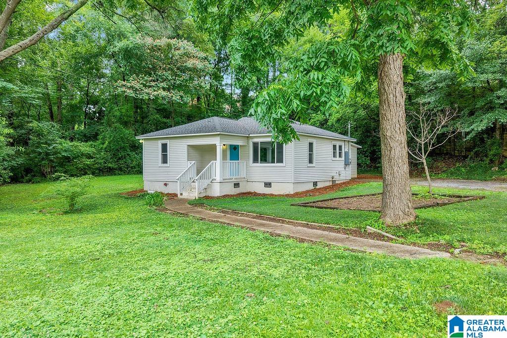 Photo 1 of 37 — 3961 BEARDEN DRIVE, VESTAVIA HILLS, AL 35243