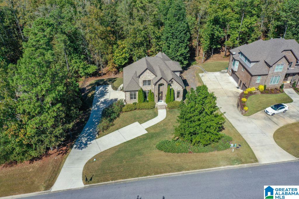 312 GREY OAKS DRIVE