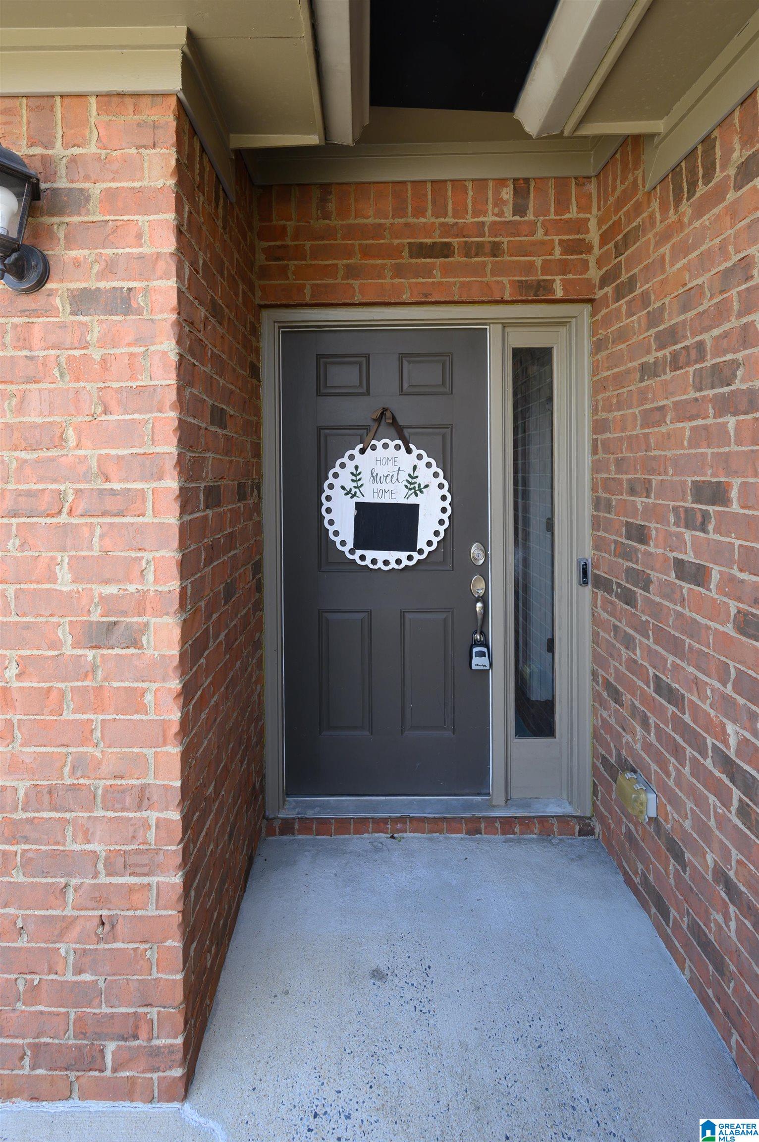 278 CREEKSIDE LANE