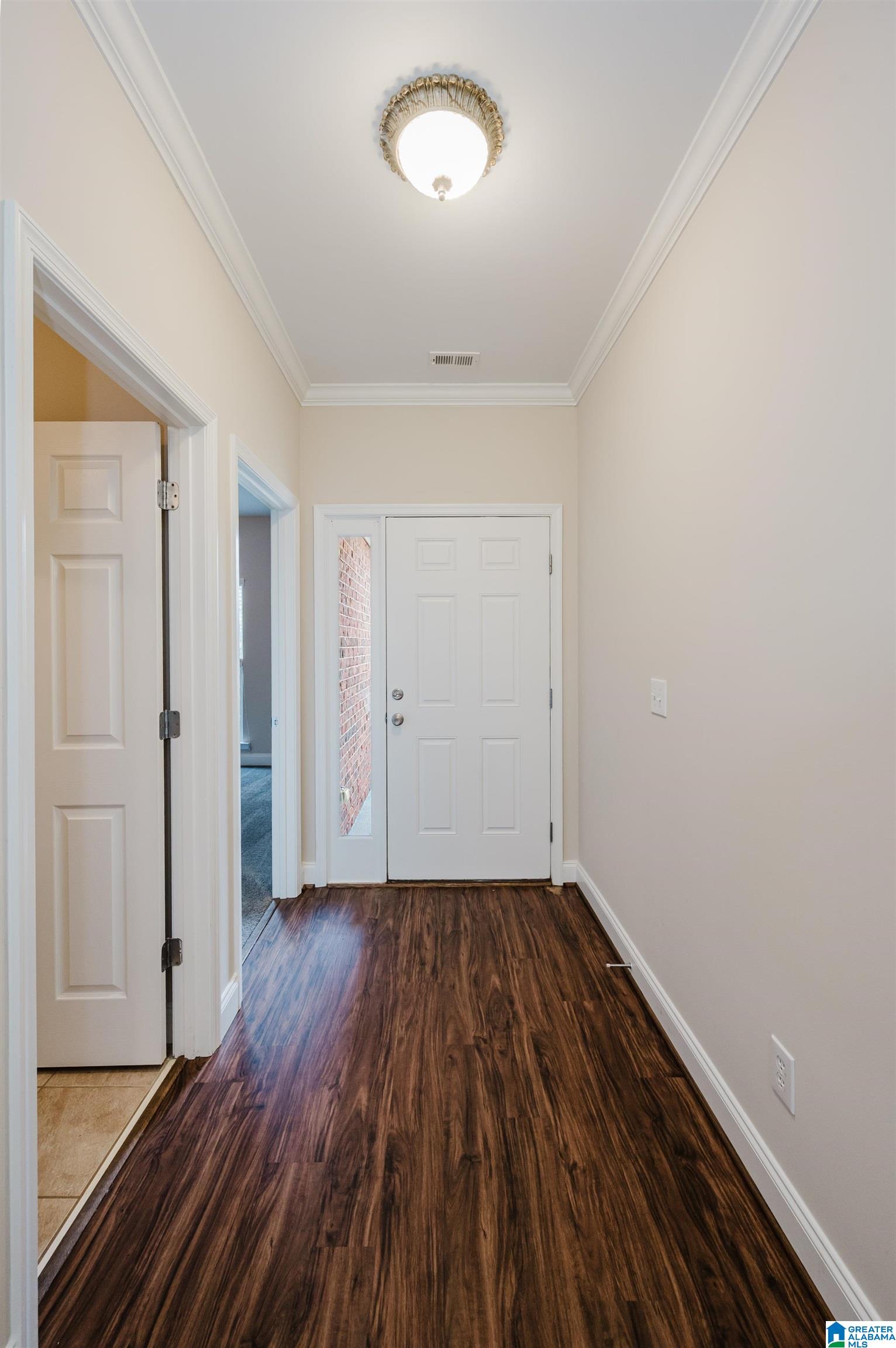 278 CREEKSIDE LANE