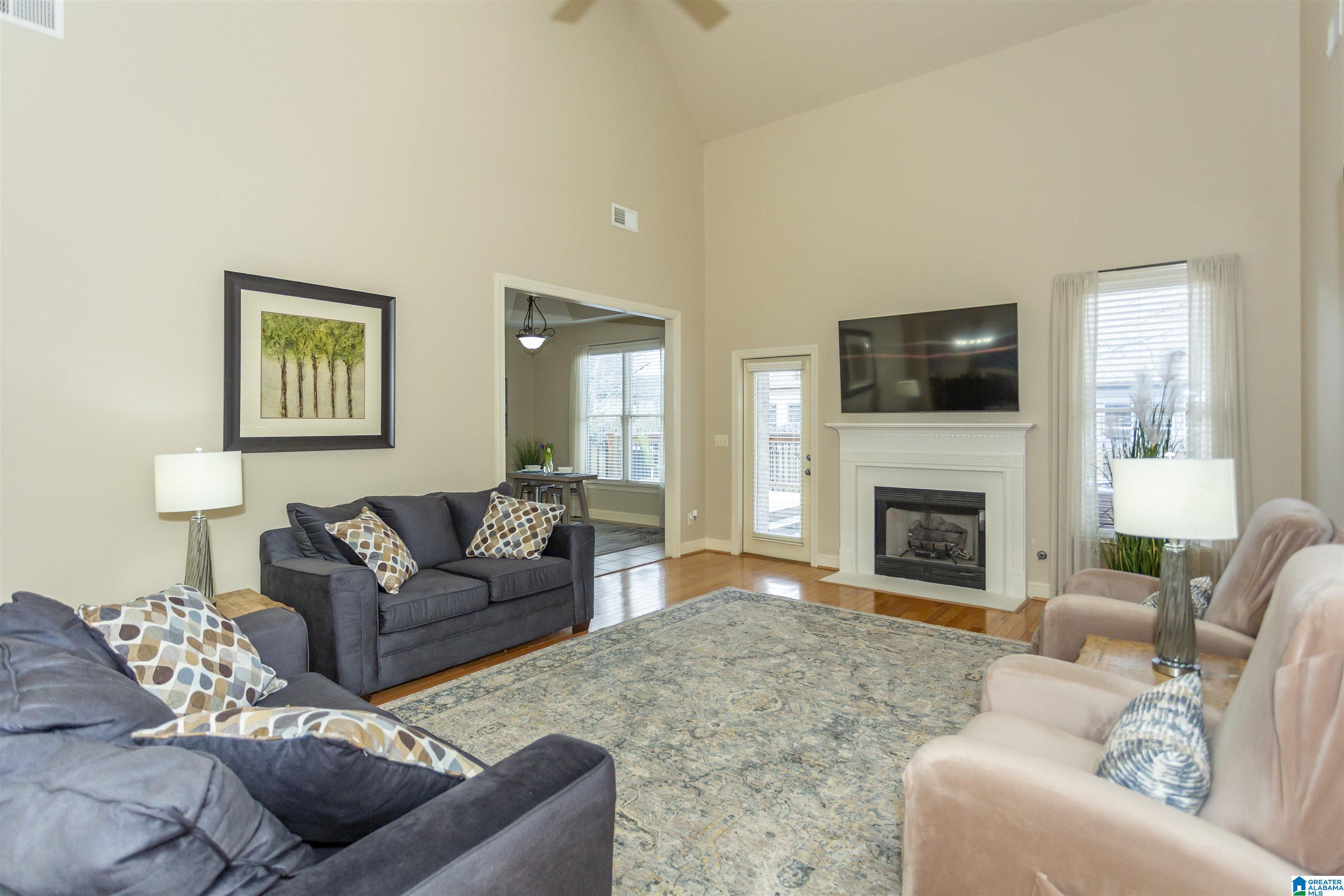 2107 SOUTHBRIDGE COURT