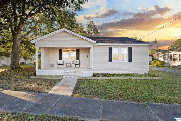 407 ADAMS AVE E, ONEONTA, AL 35121 - Image f6a548296e4bad0fe7efea478cd295f5/658148398