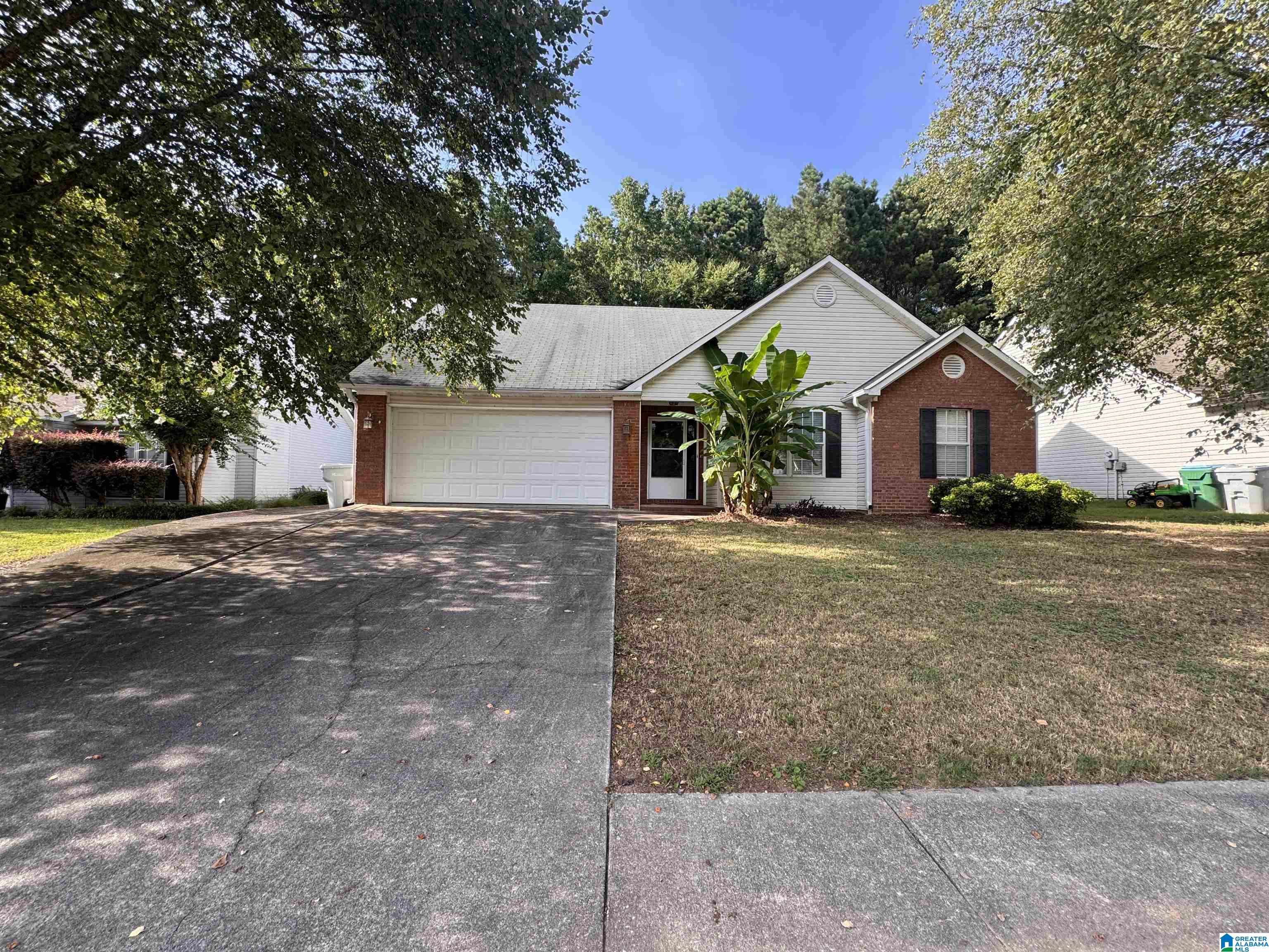 141 MAGNOLIA CIRCLE