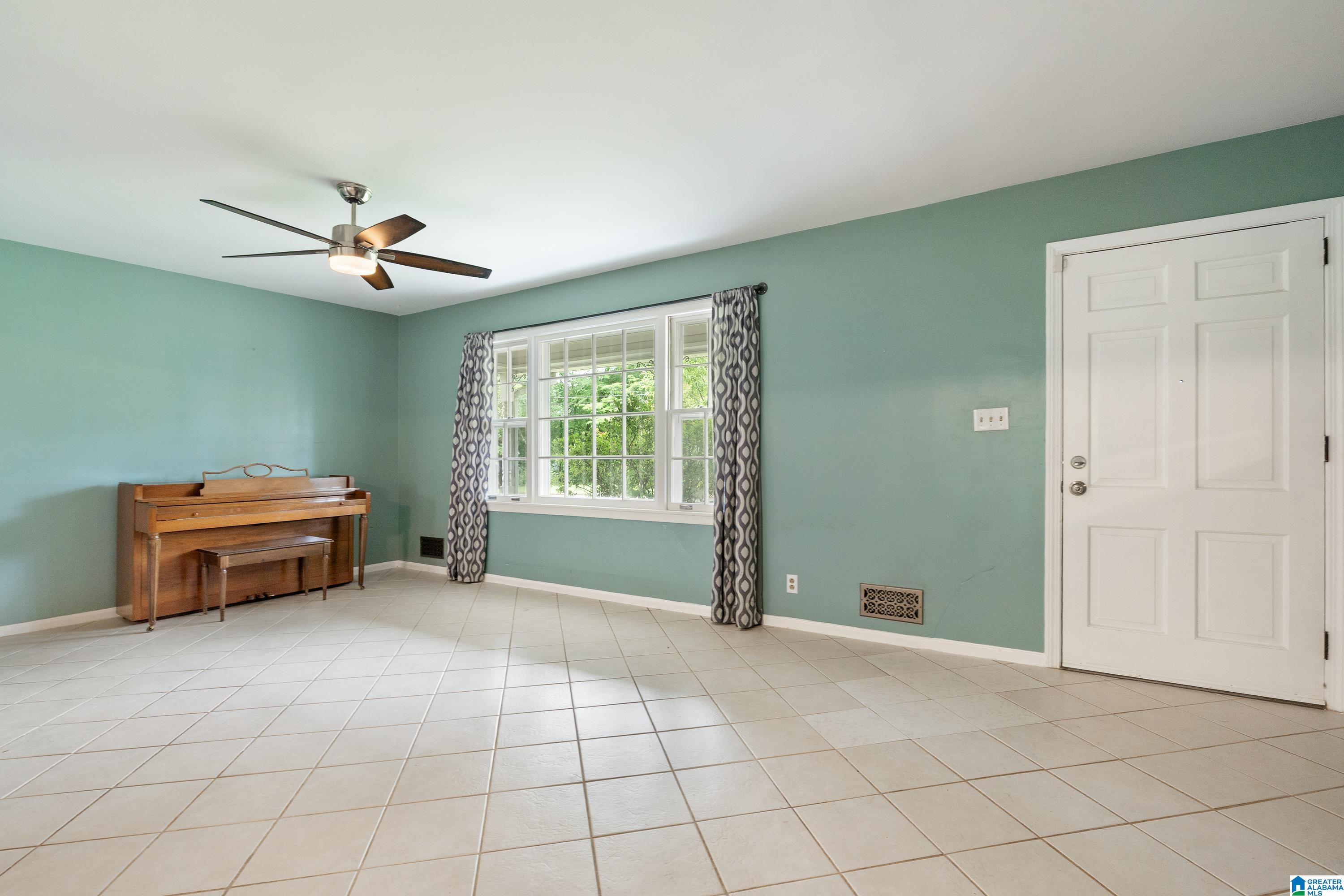 641 SHADYWOOD DRIVE