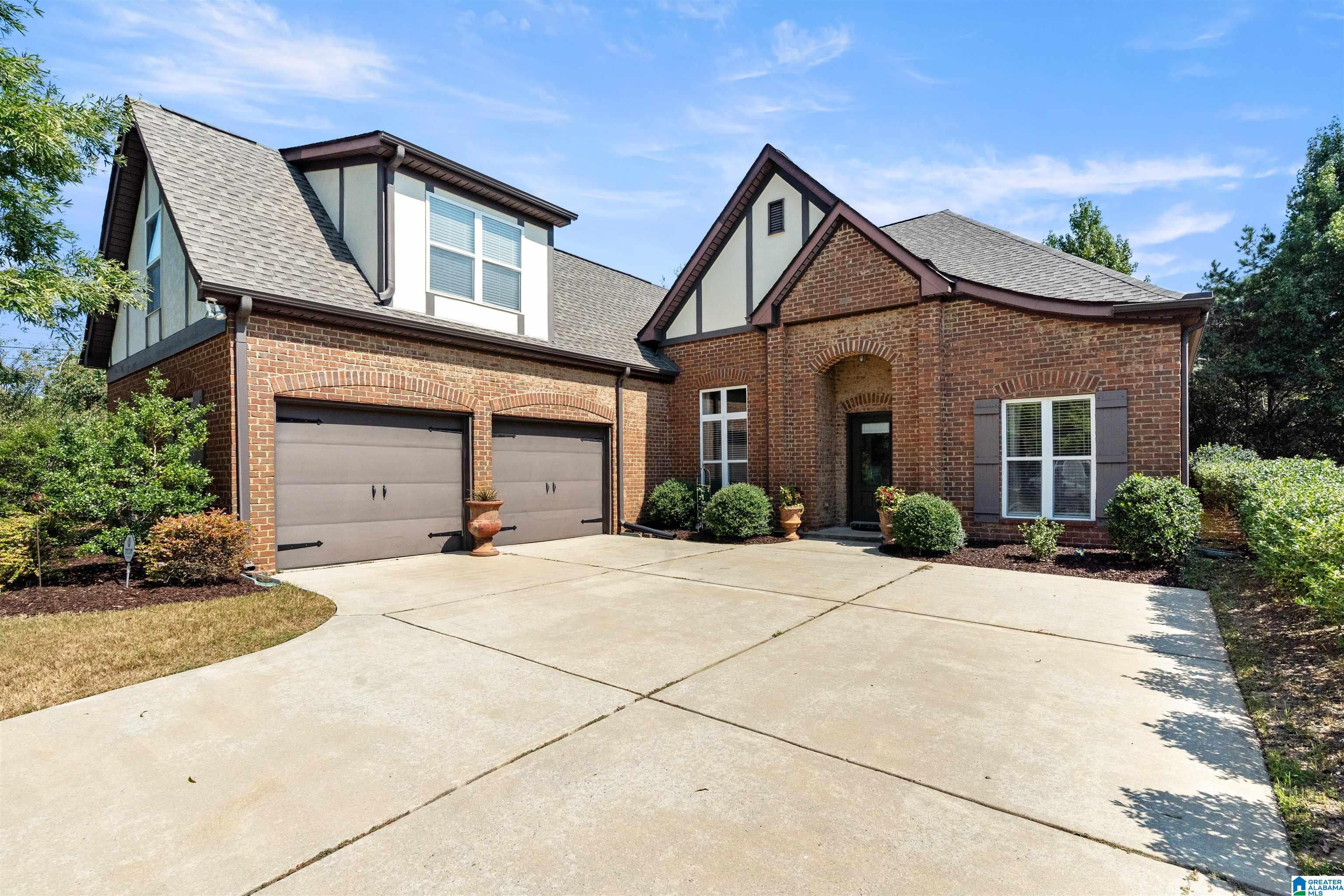 101 OXMOOR PLACE