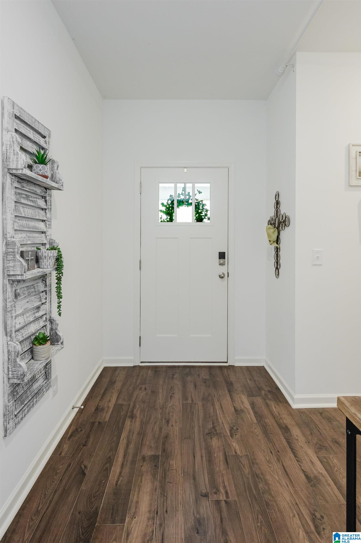 1050 MOUNTAIN LAUREL CIRCLE