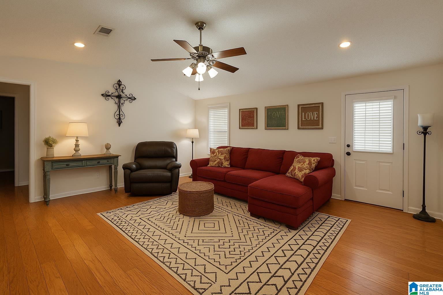 880 TIMBERLANE DRIVE