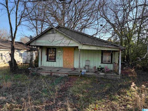 Photo of 1216 Pine Grove Road, ANNISTON, AL 36201 (MLS # 21448157)