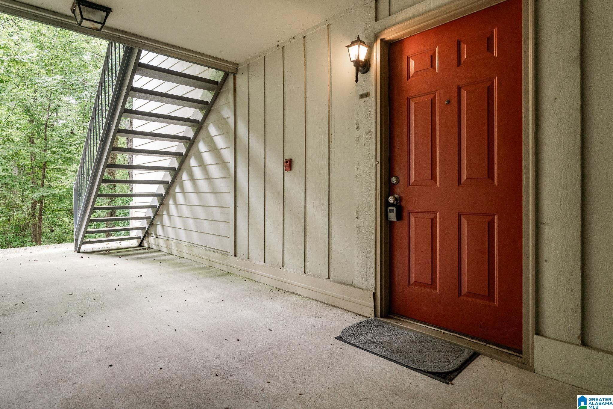 502 GABLES DRIVE 502