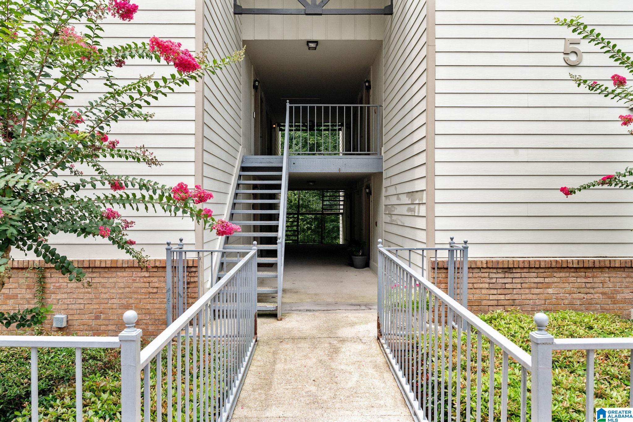 502 GABLES DRIVE 502