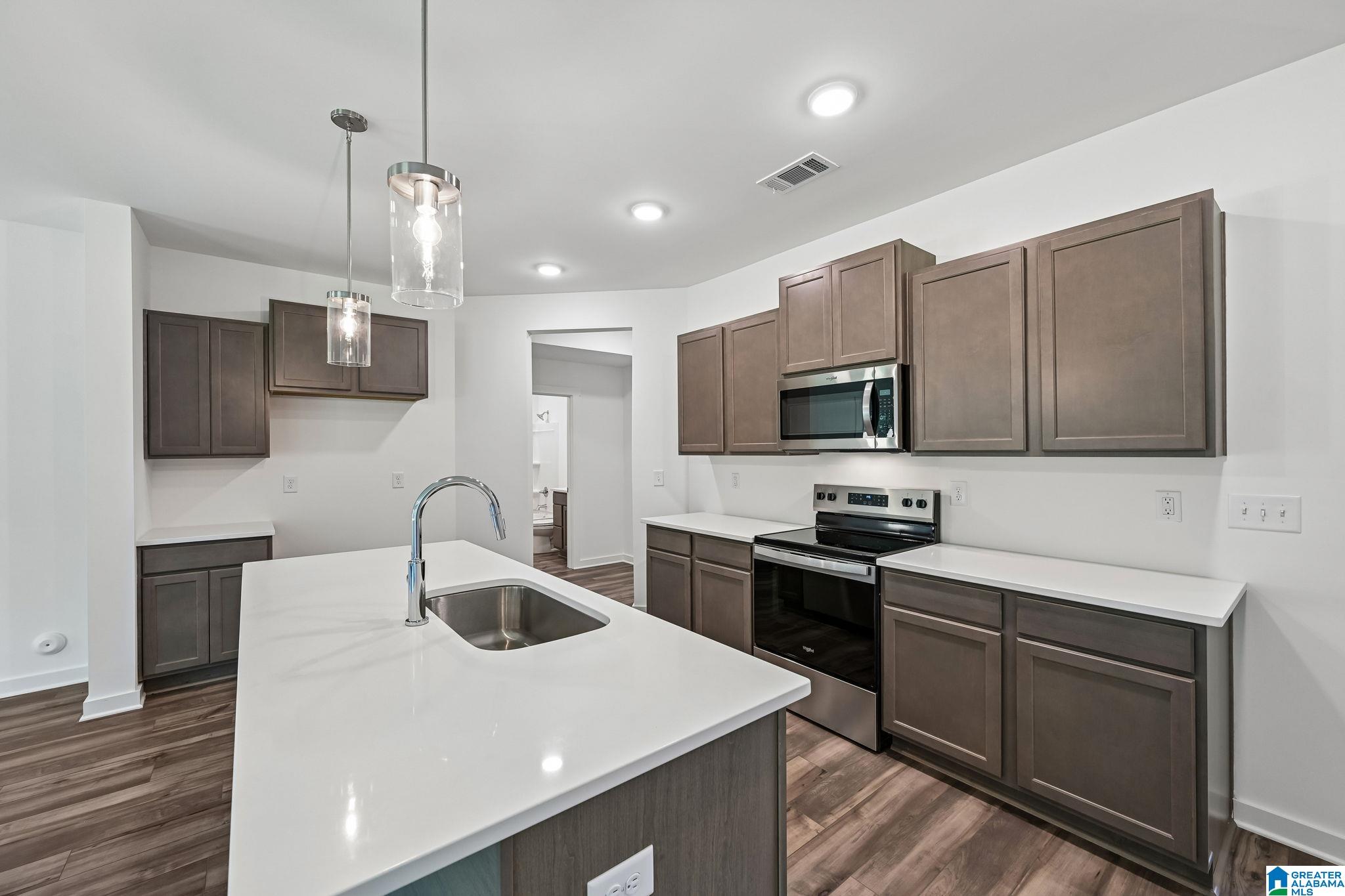 012630 WOODSTOCK CROSSINGS DRIVE