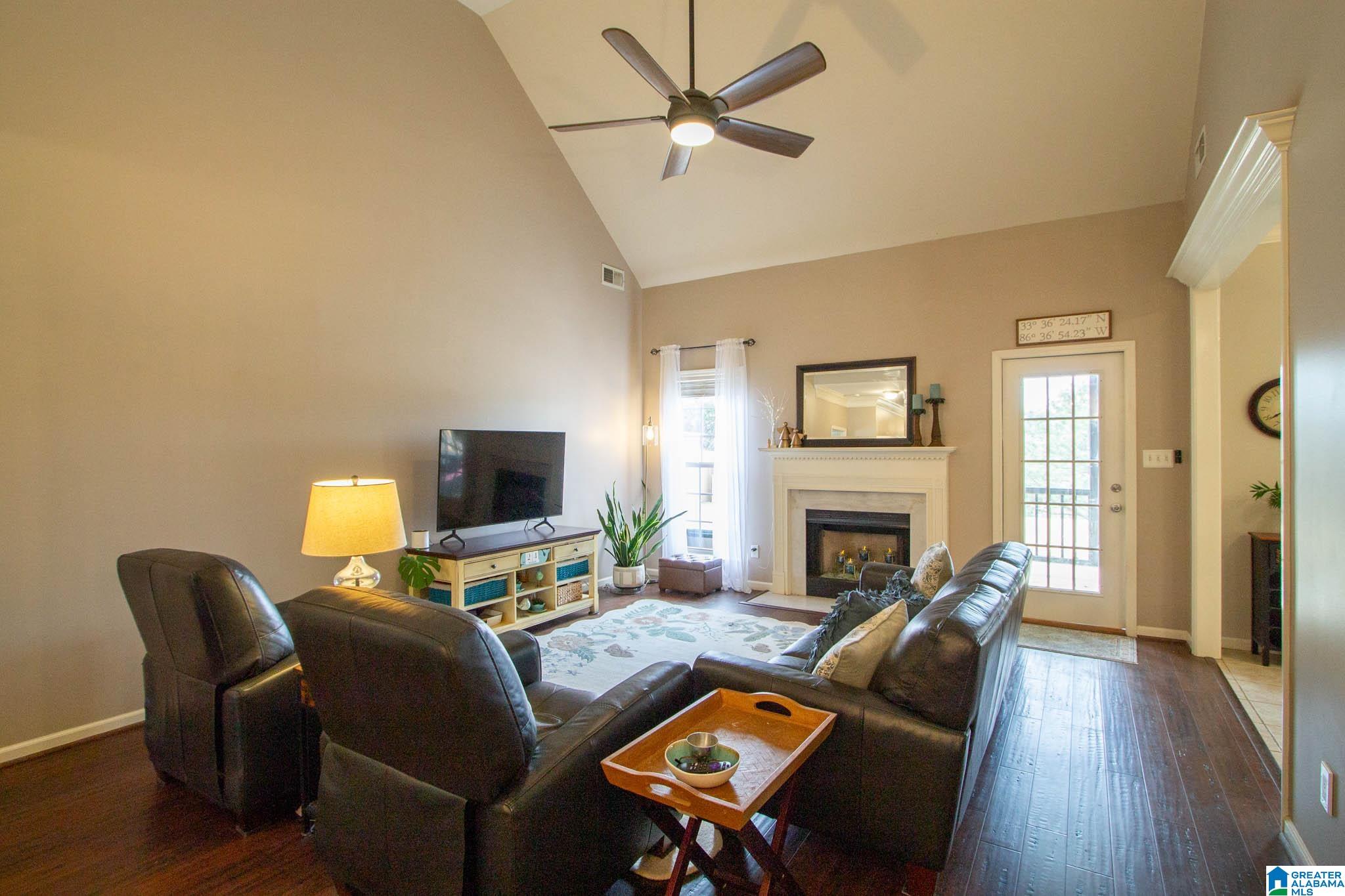 6256 KESTRAL VIEW ROAD