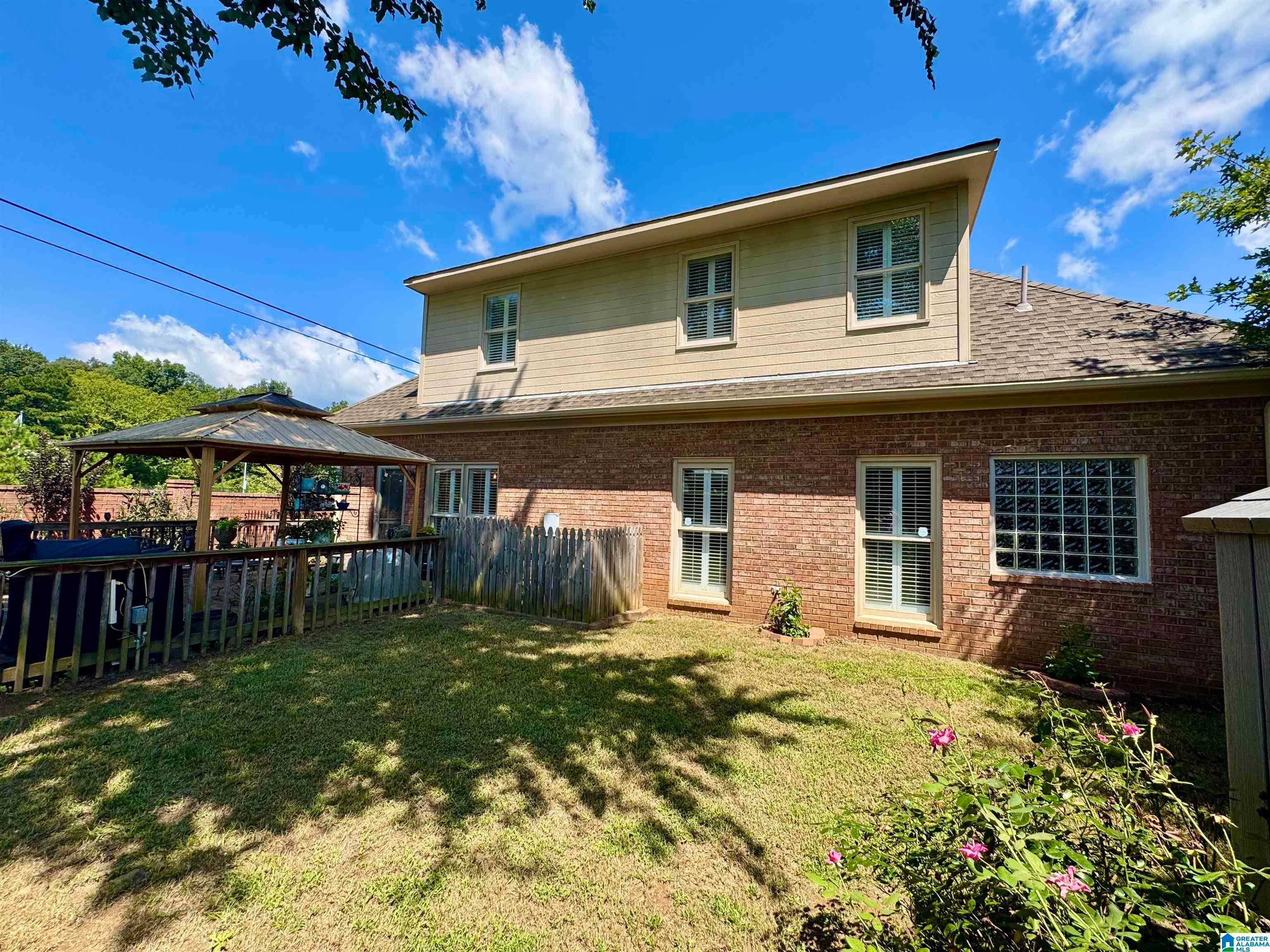 100 OAK MEADOW LANE