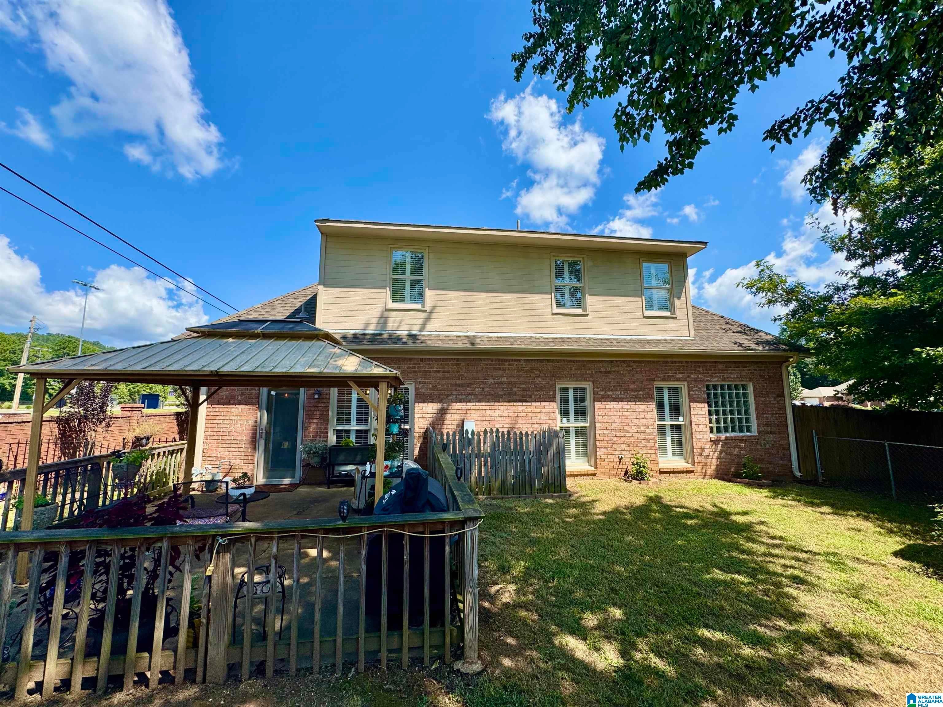 100 OAK MEADOW LANE
