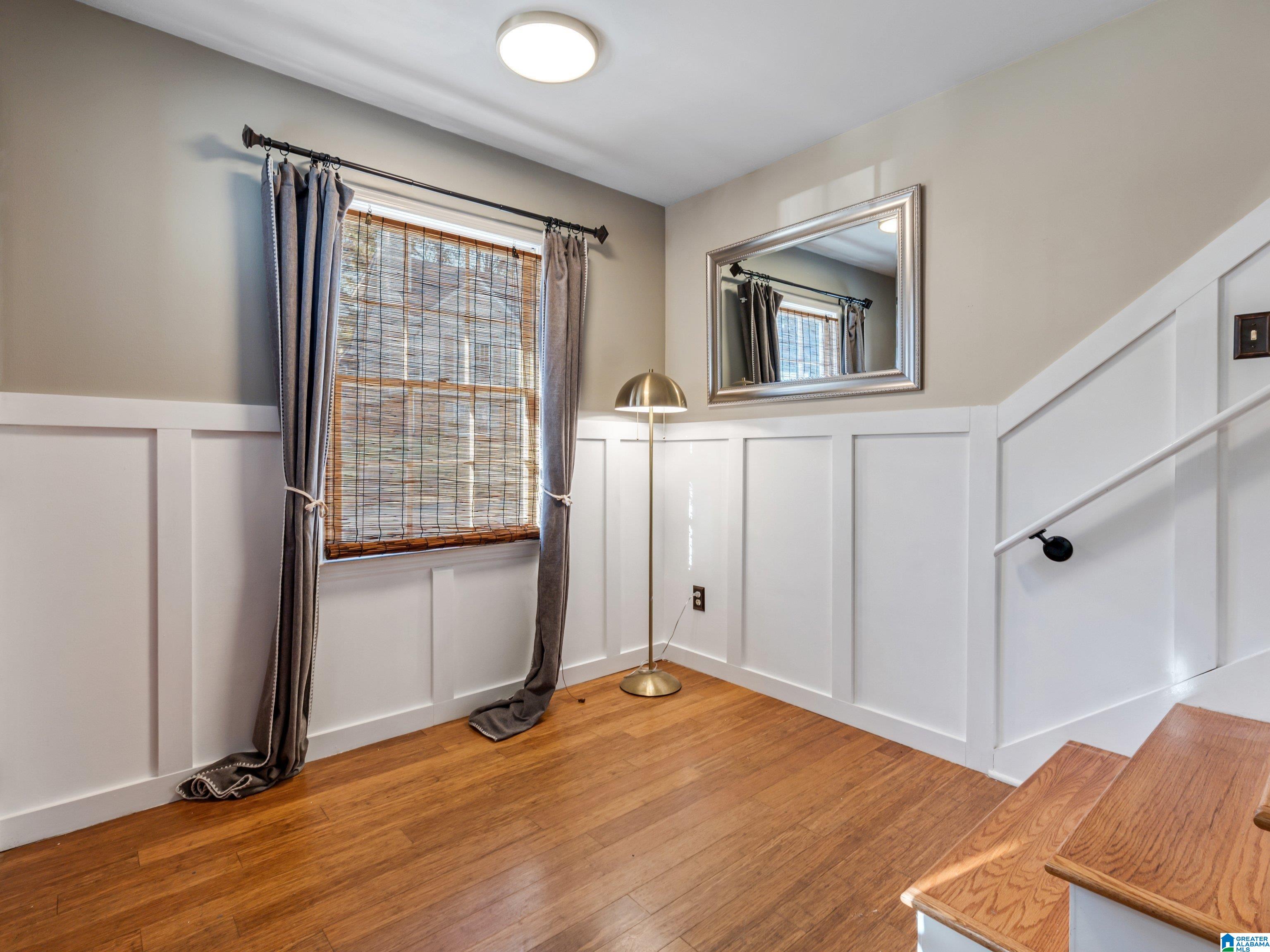 2209 WILLIAMSBURG DRIVE