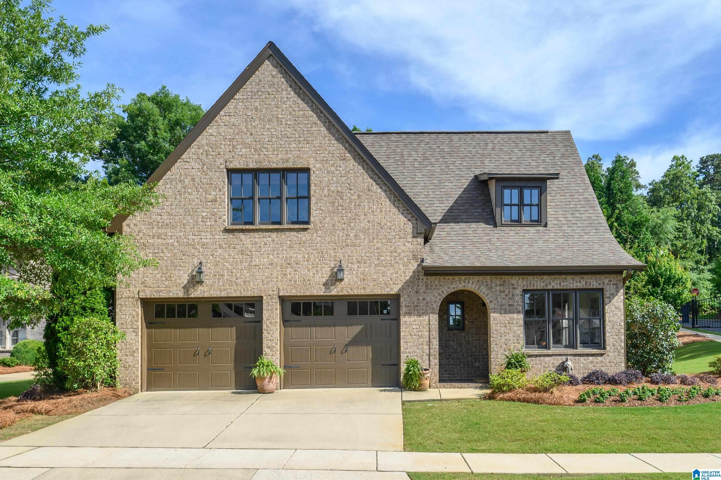 1048 DANBERRY LANE