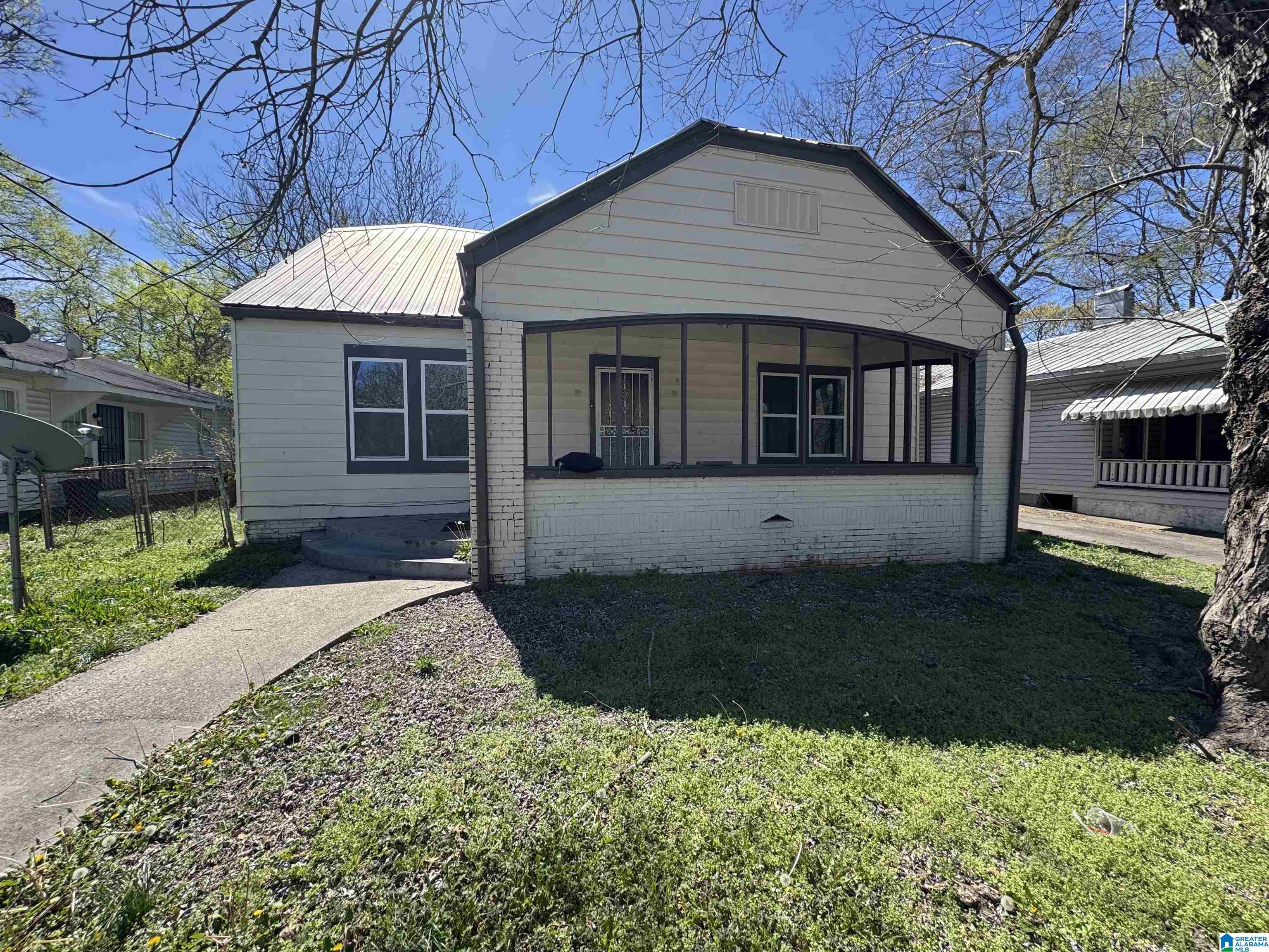 Photo 1 of 15 — 607 11TH AVENUE, MIDFIELD, AL 35228