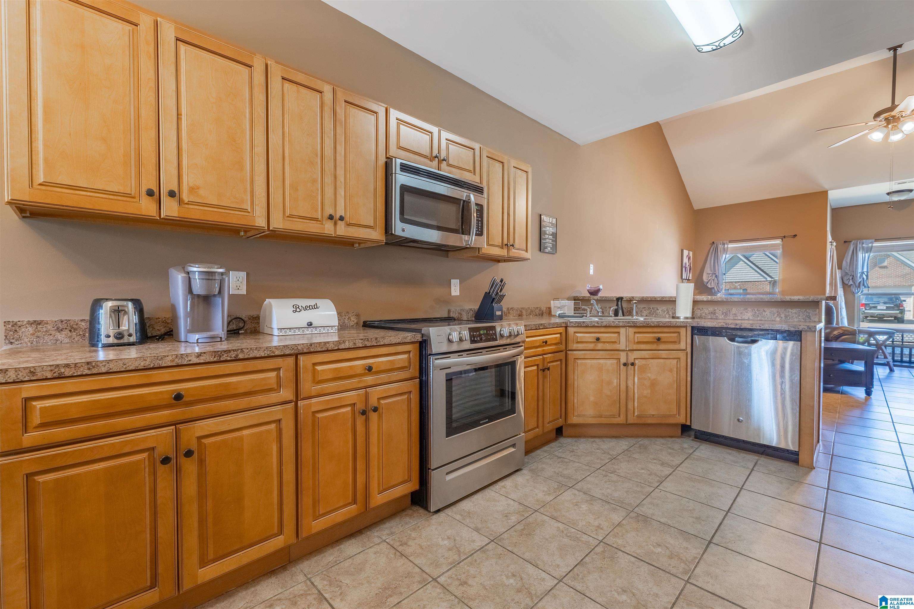 11 HIGHLAND VIEW LANE