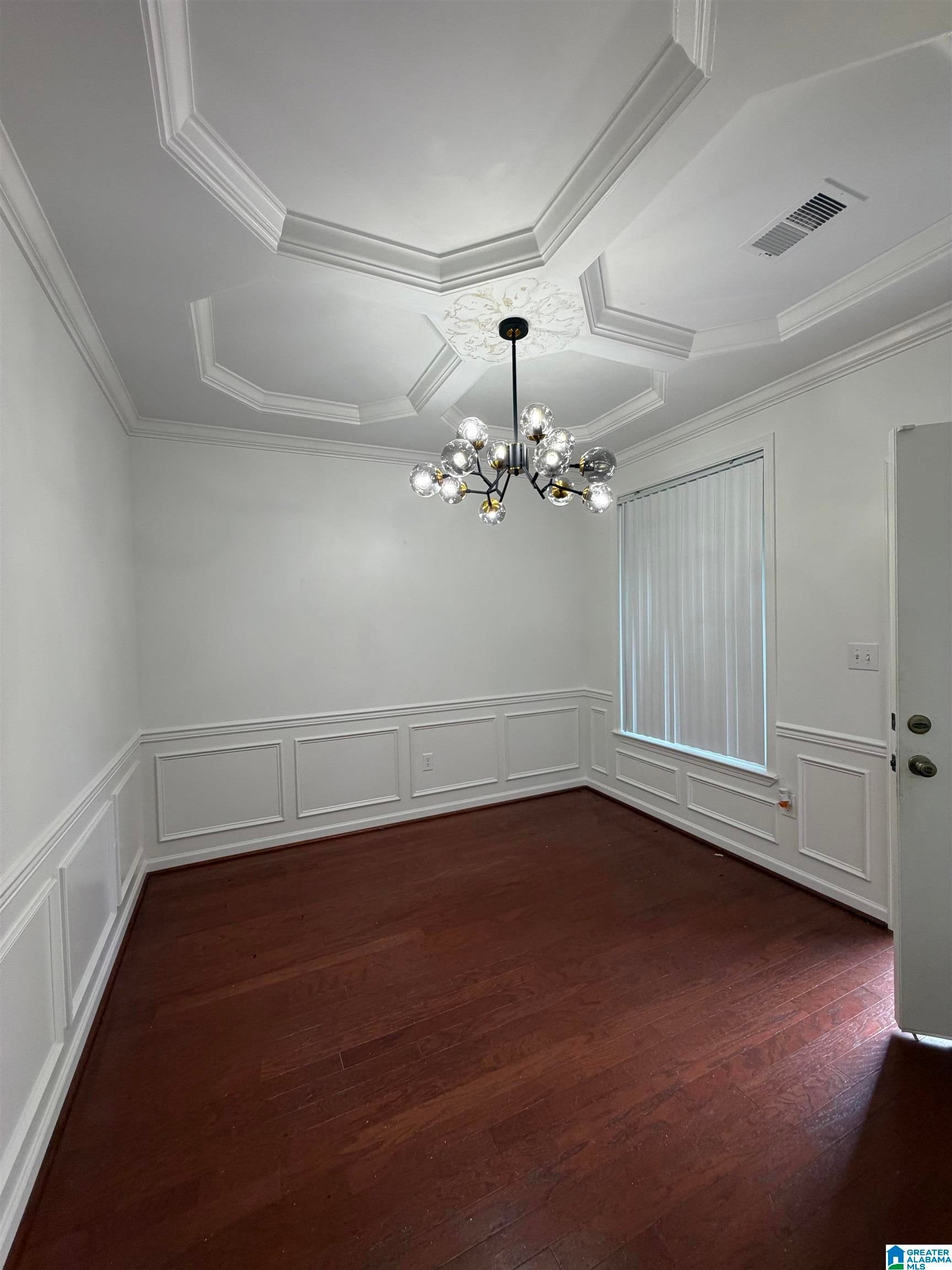 1013 ASHWOOD DRIVE