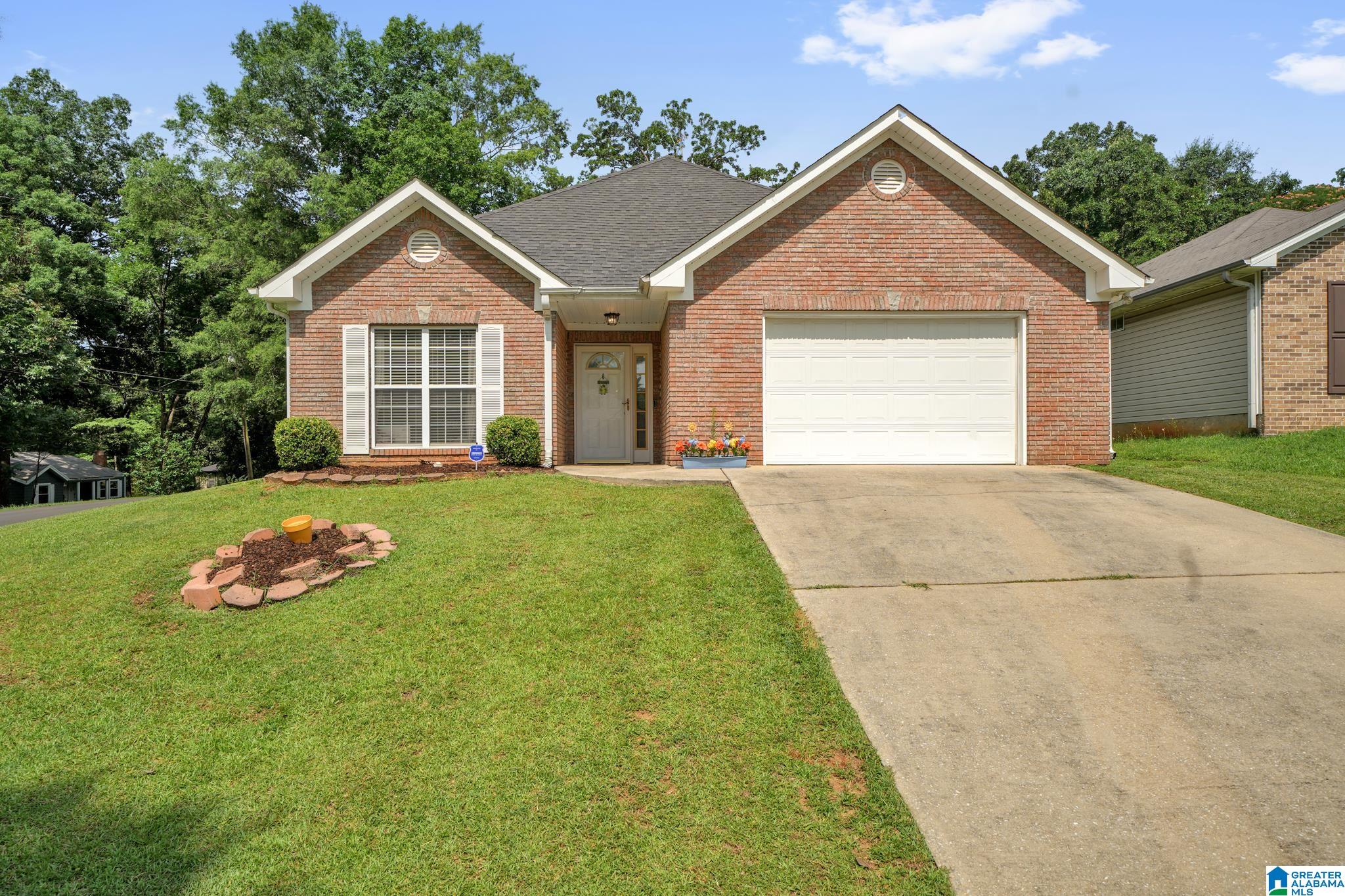 Photo 1 of 32 — 795 SALTERS DRIVE, HUEYTOWN, AL 35023
