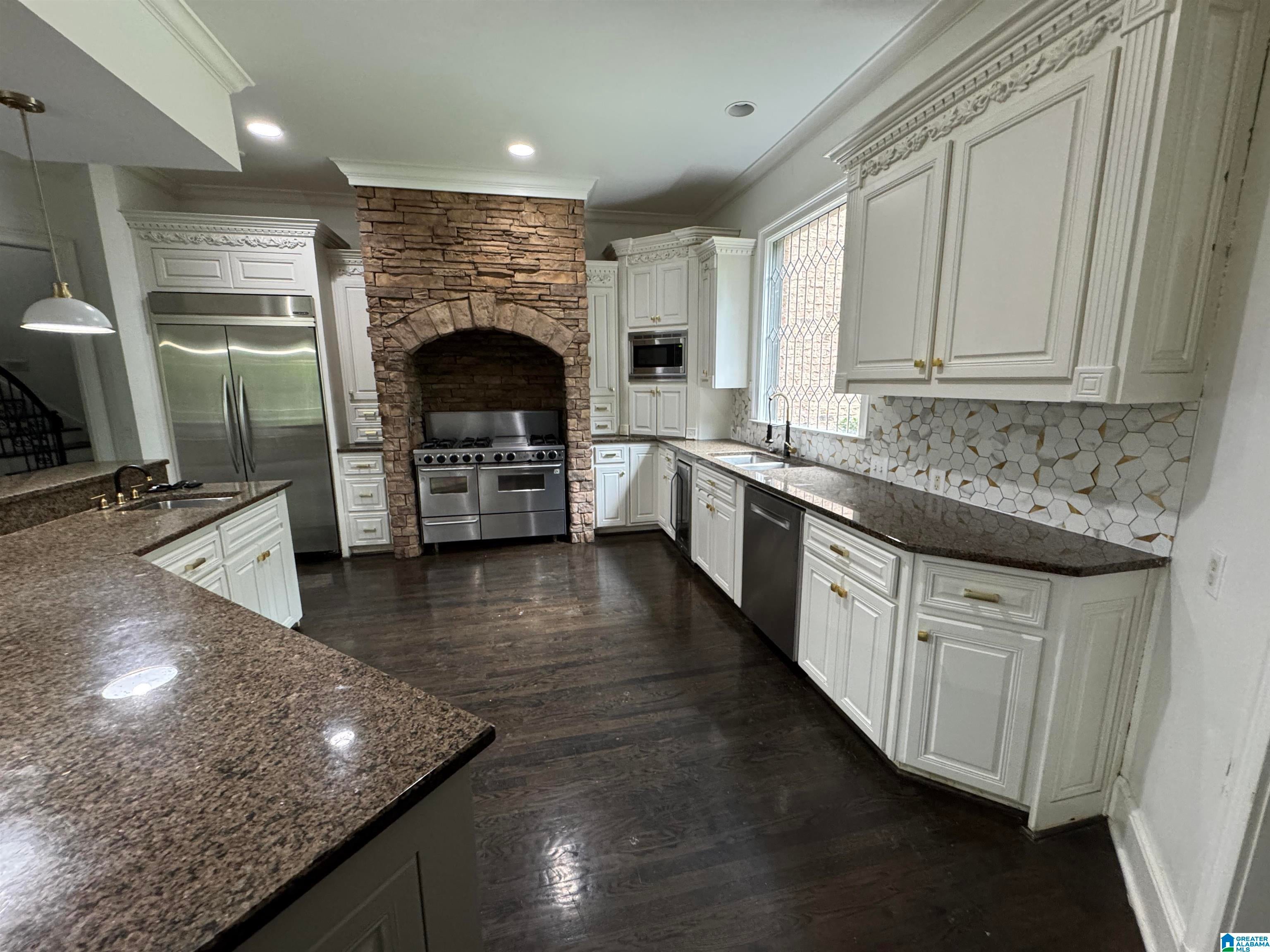 416 MCCORMACK WAY