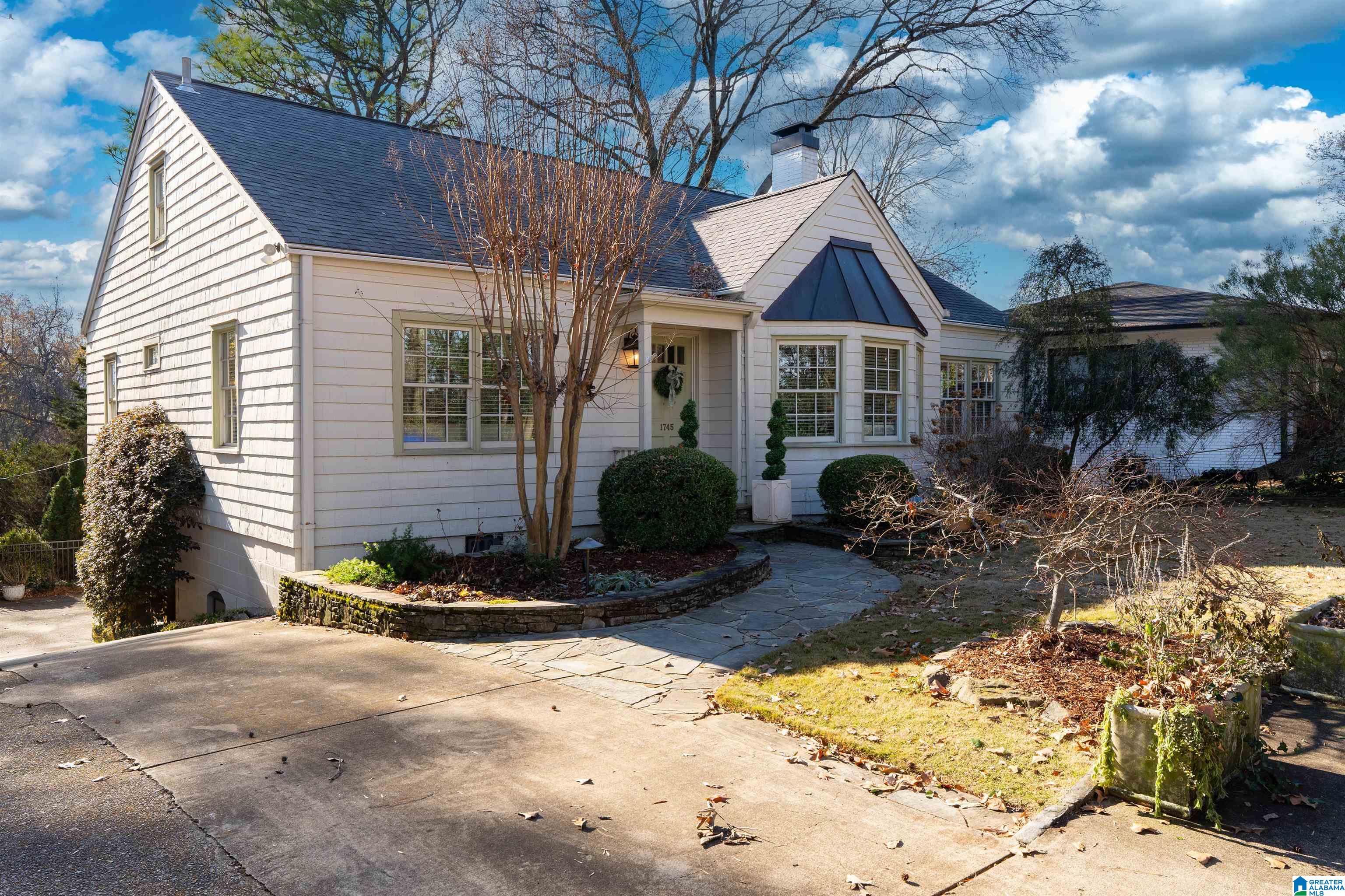 1745 WELLINGTON ROAD