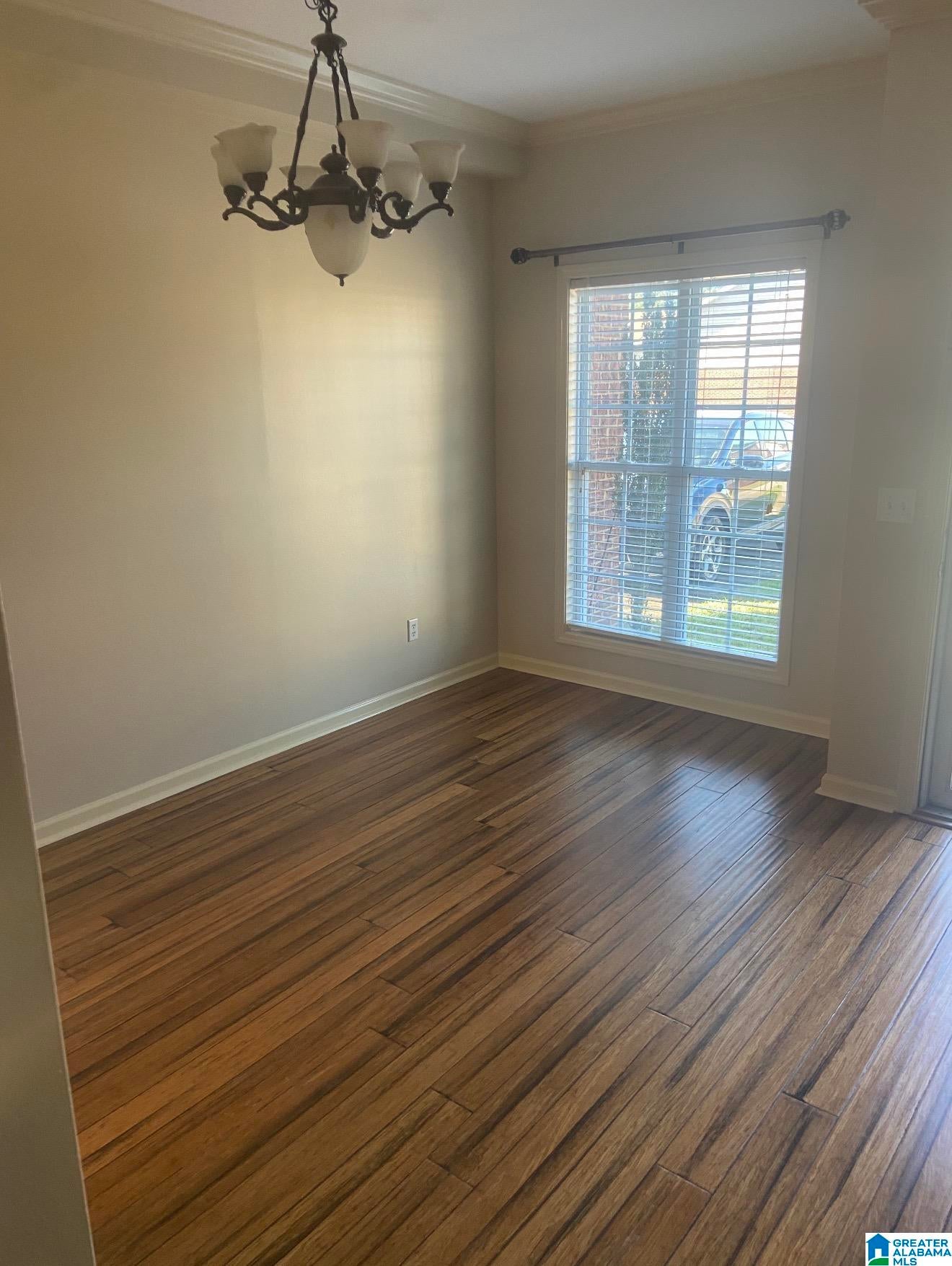 2064 QUEENS COURT - Photo 4
