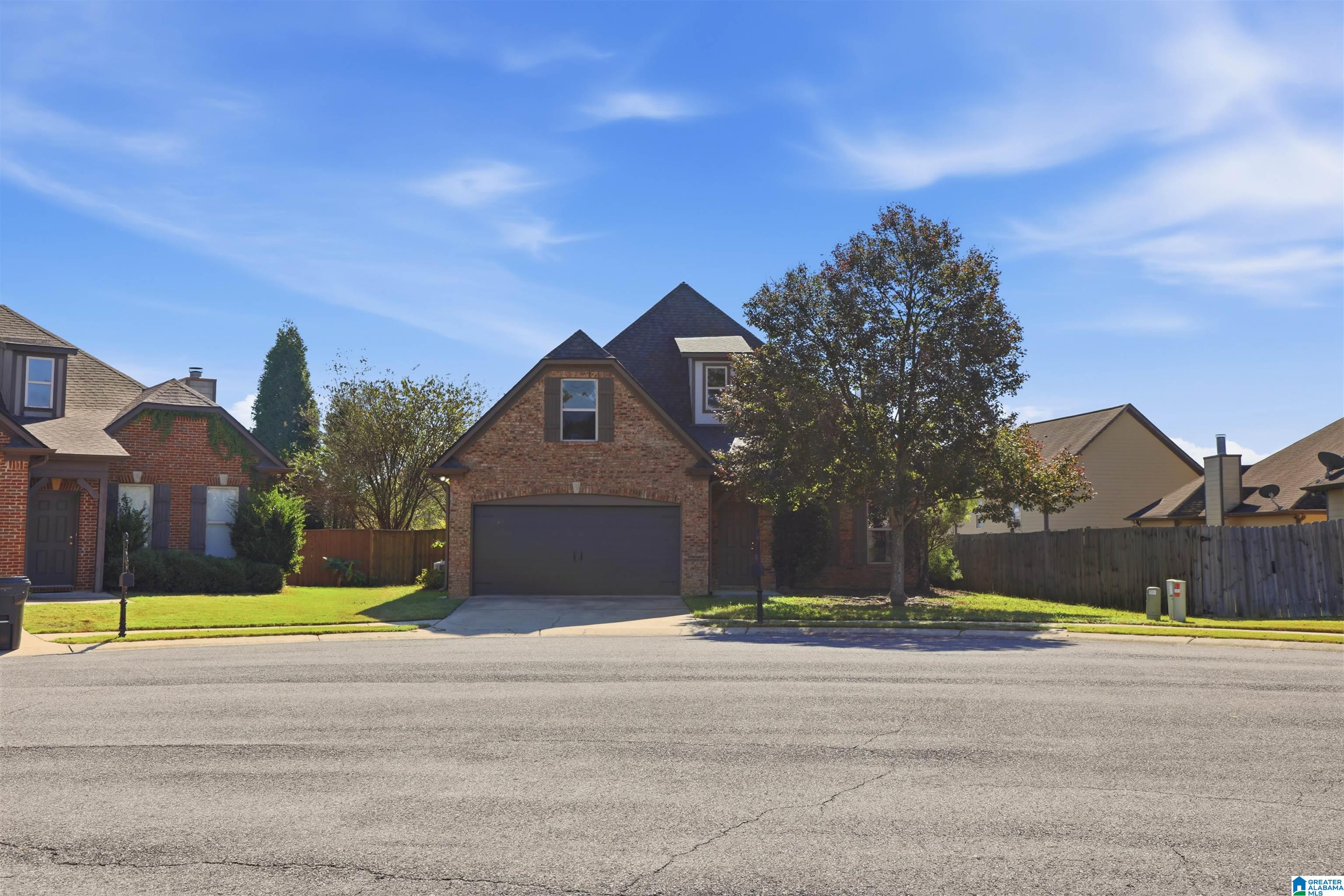 2304 DUNBAR CIRCLE