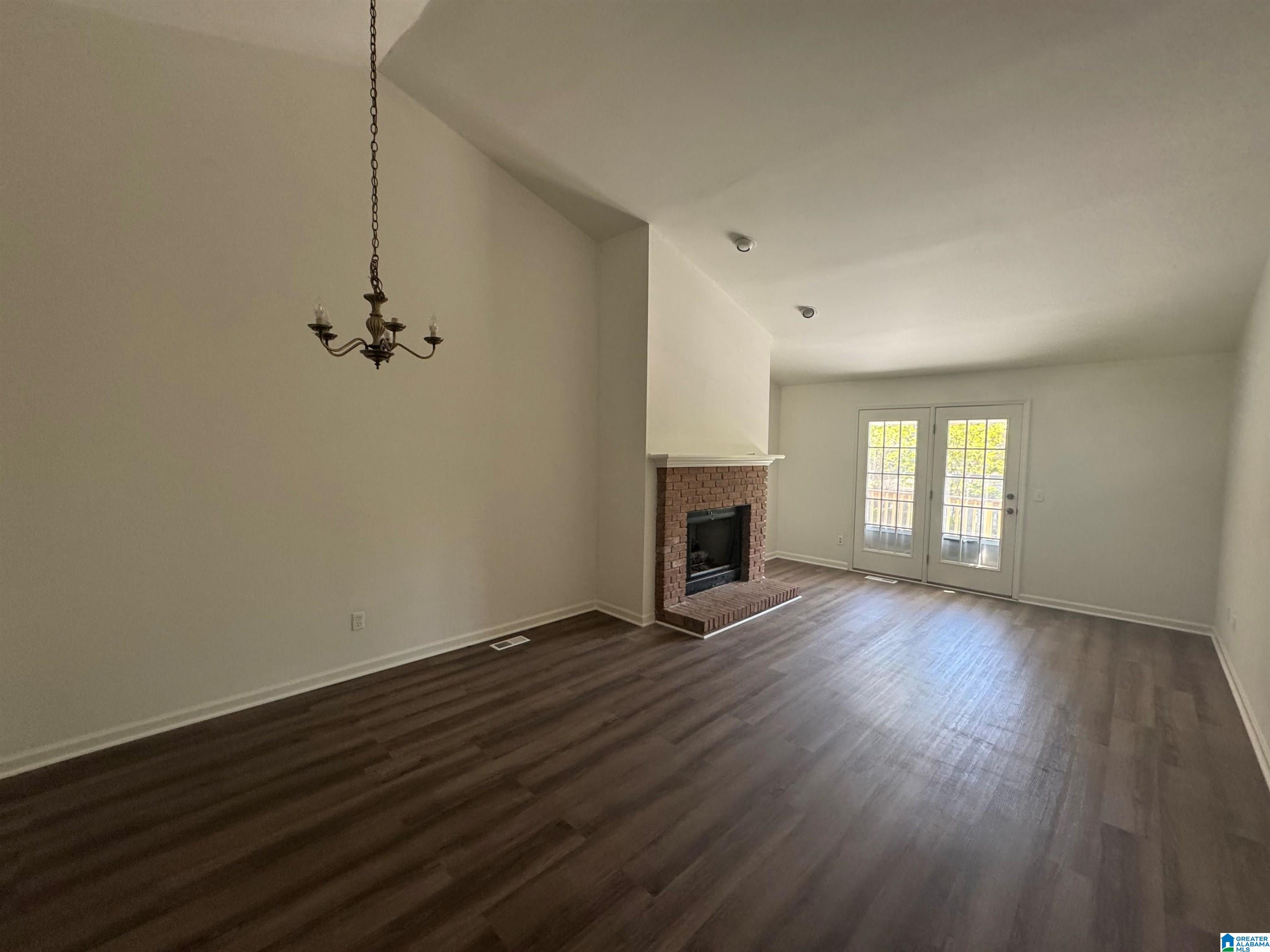 236 WOODBURY LANE