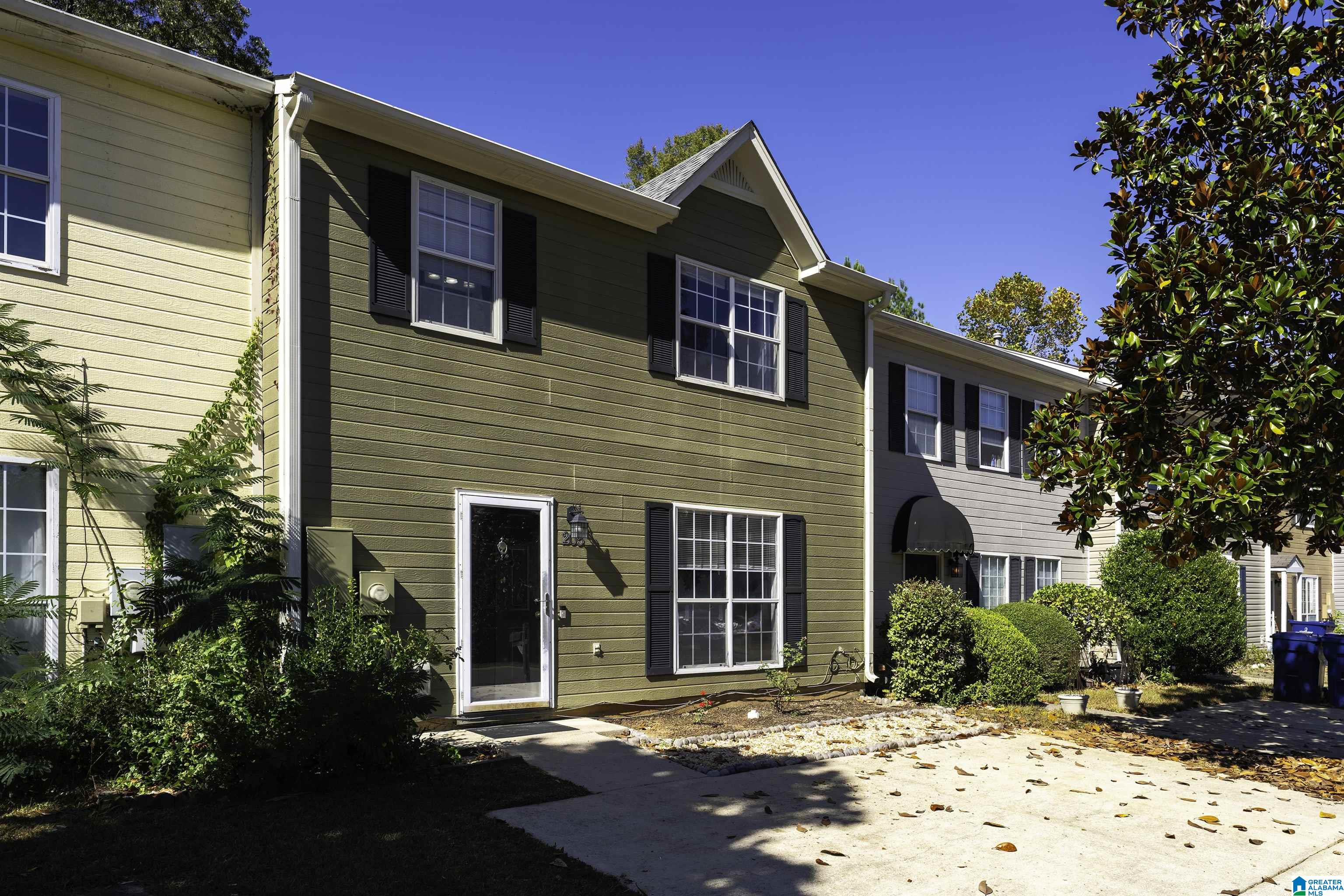 205 WILLOW POINT CIRCLE