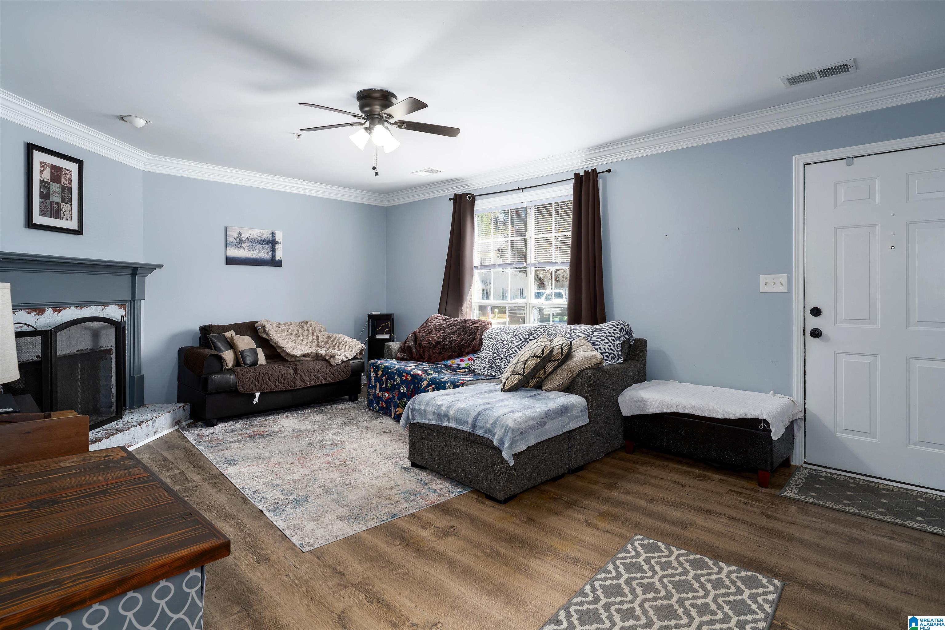 205 WILLOW POINT CIRCLE