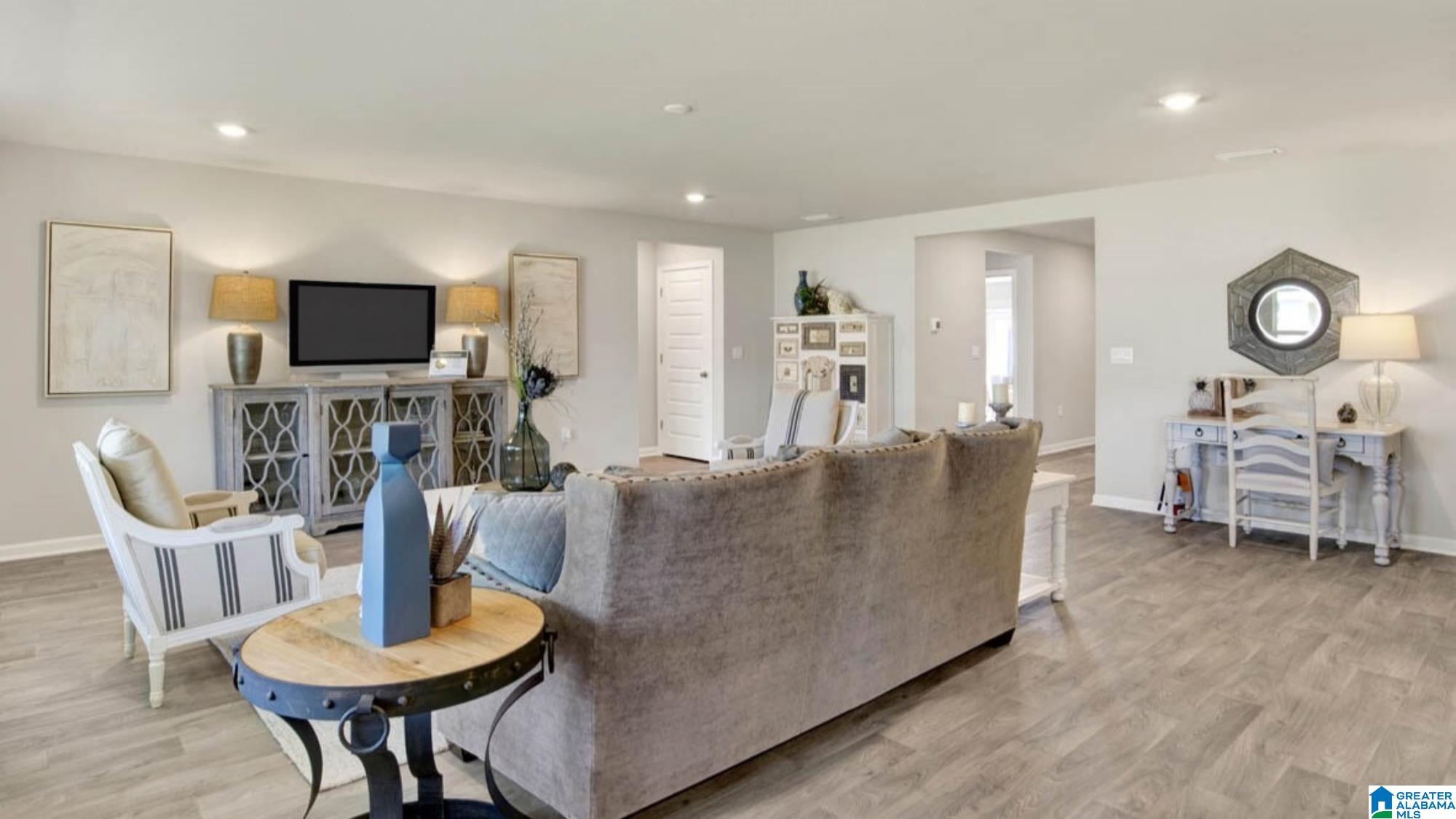 272 HALIFAX LANE