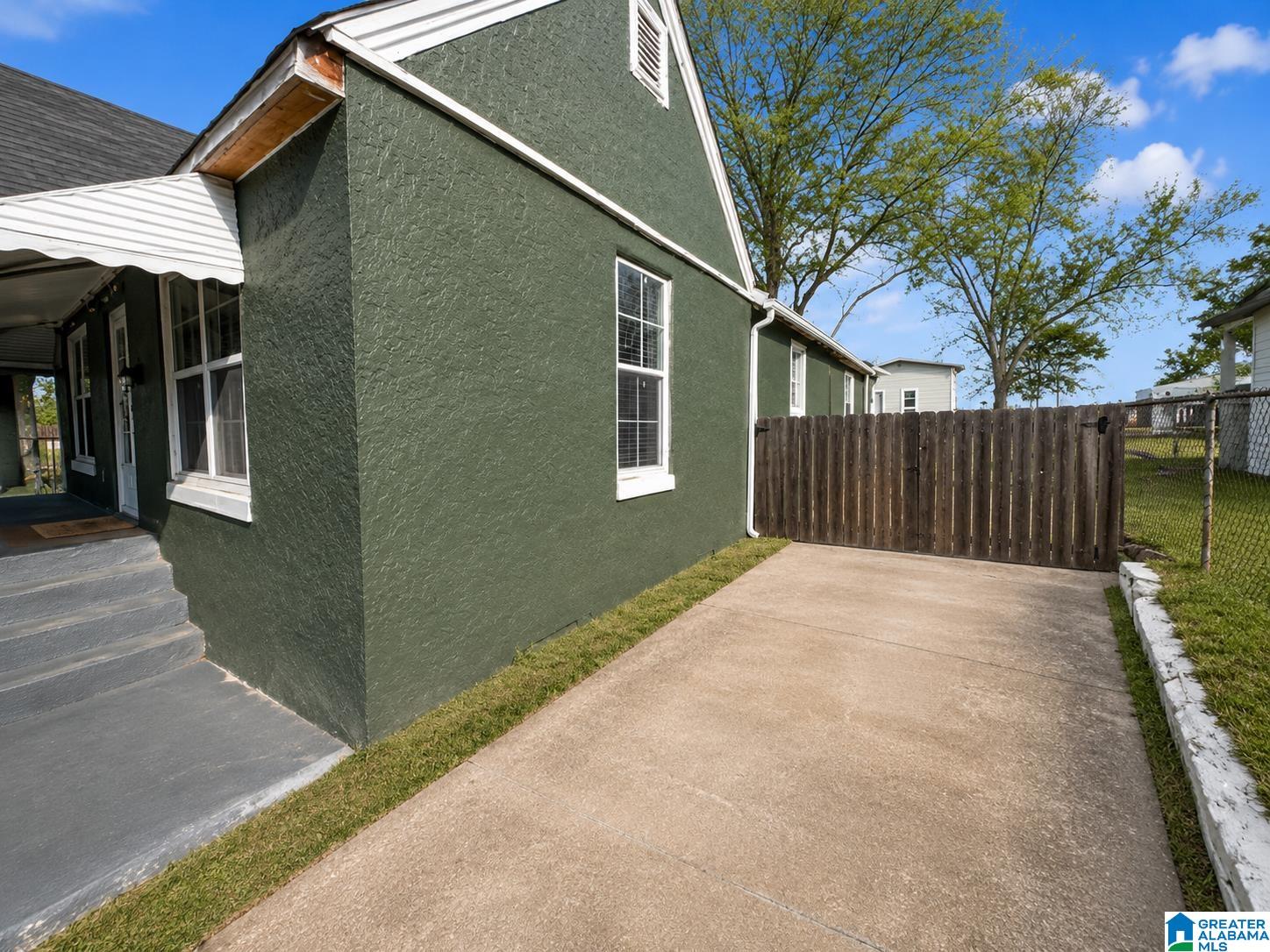 432 KAPPA AVENUE S